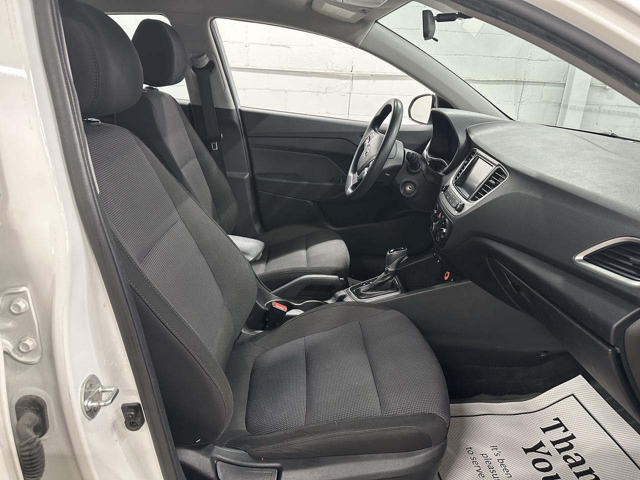 2019 Hyundai Accent Preferred Photo11