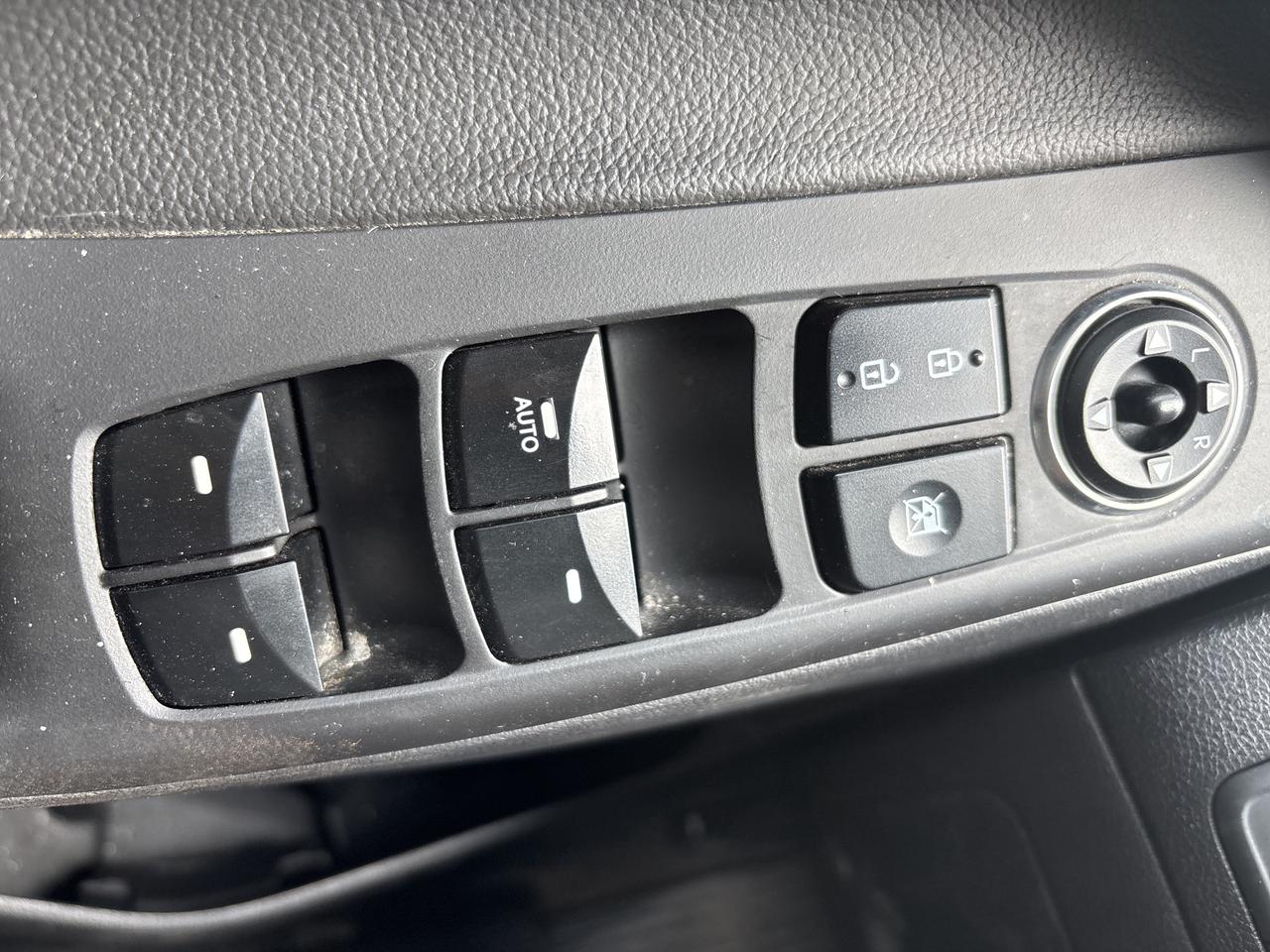 2016 Hyundai Elantra Limited Photo
