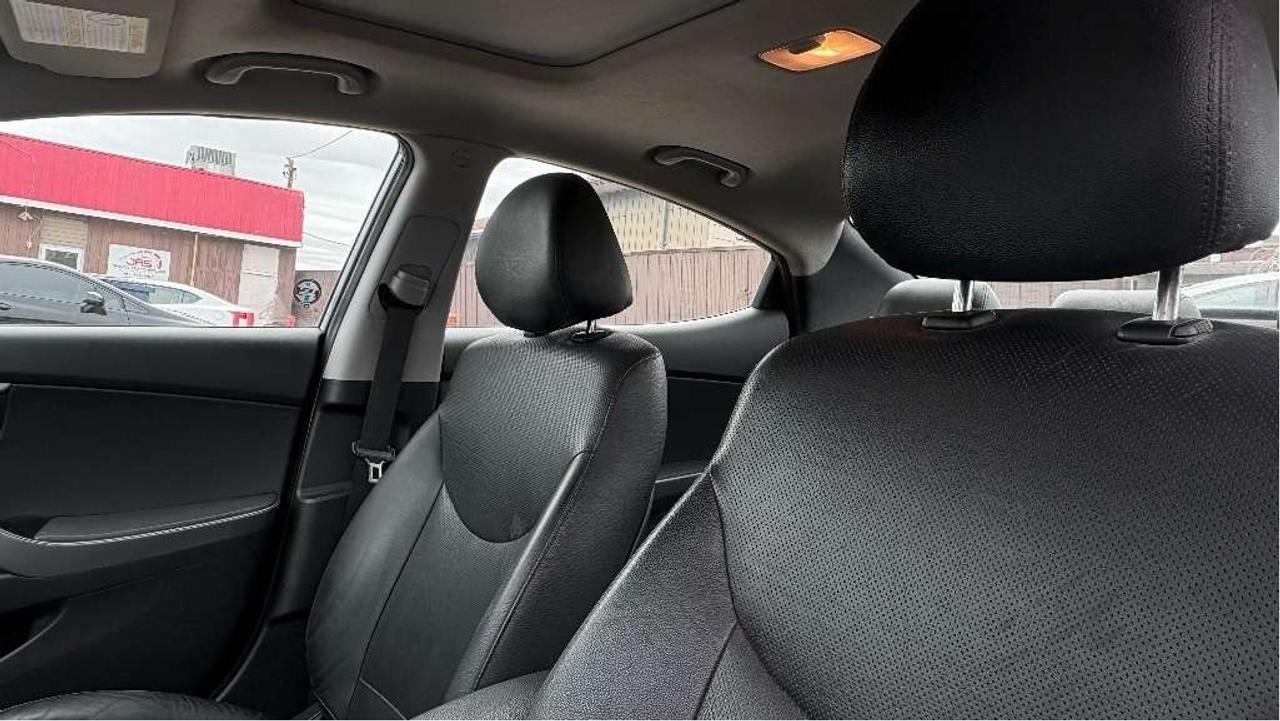 2016 Hyundai Elantra Limited Photo