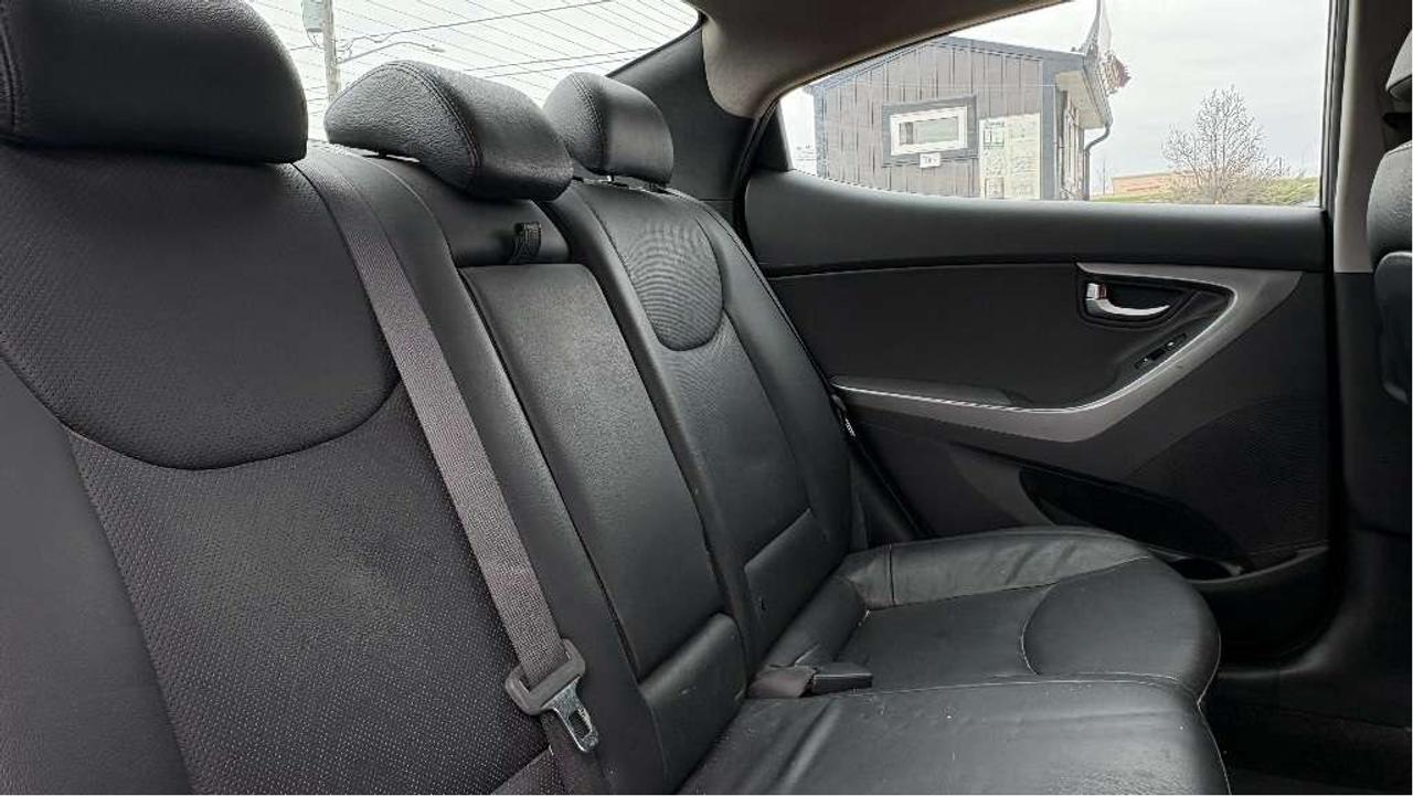 2016 Hyundai Elantra Limited Photo