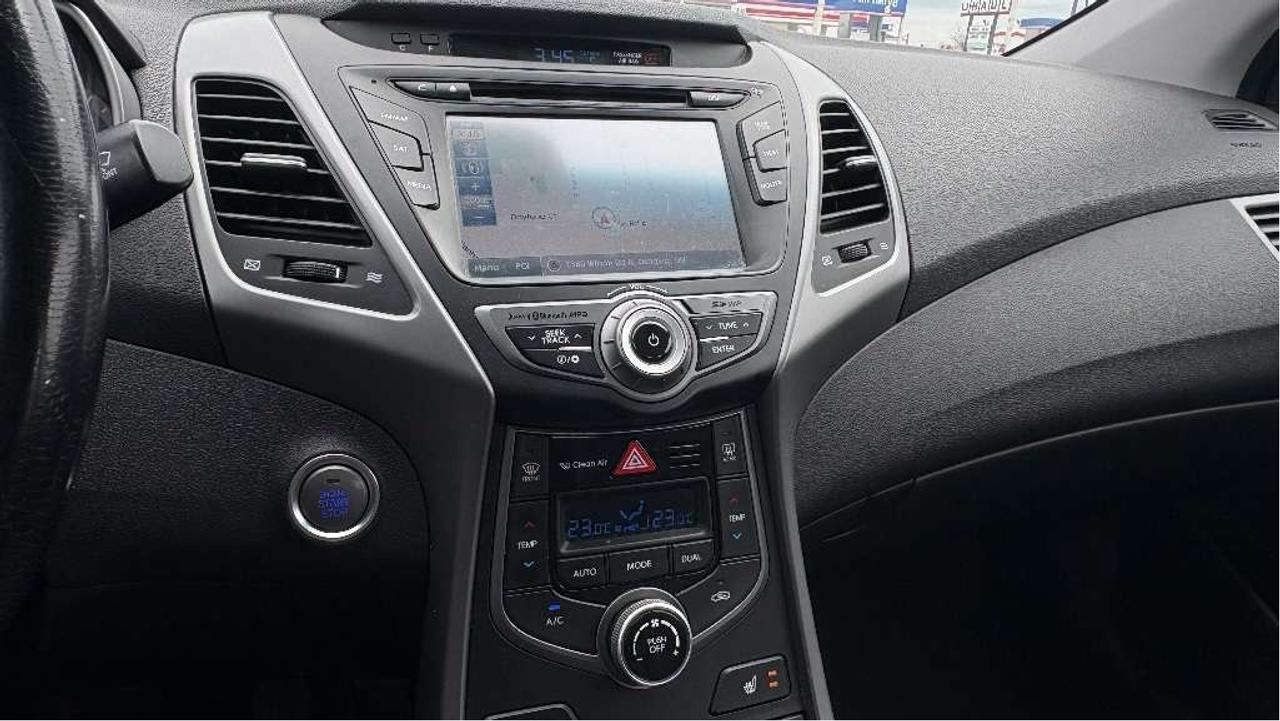 2016 Hyundai Elantra Limited Photo