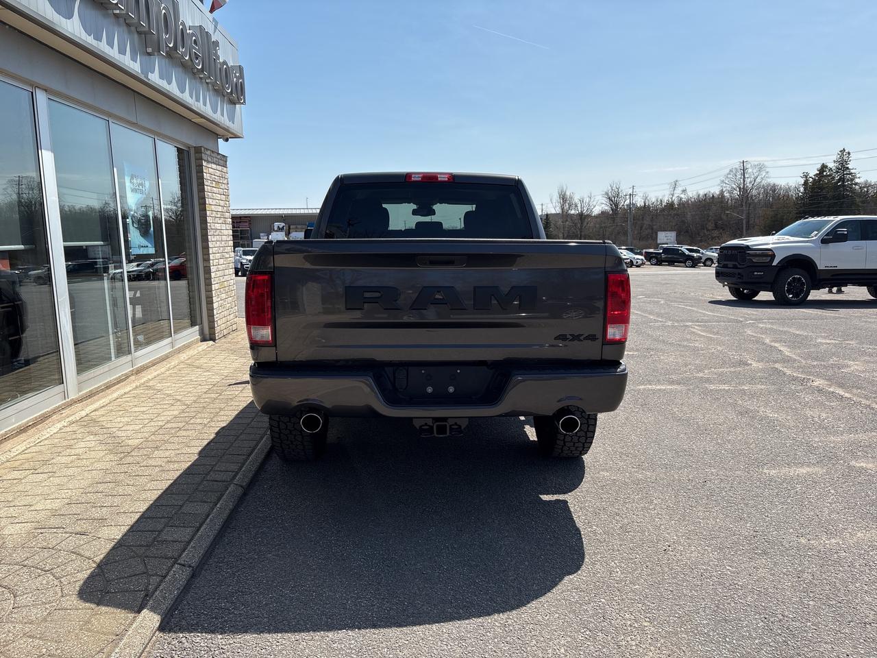 2021 RAM 1500 Classic EXPRESS Photo