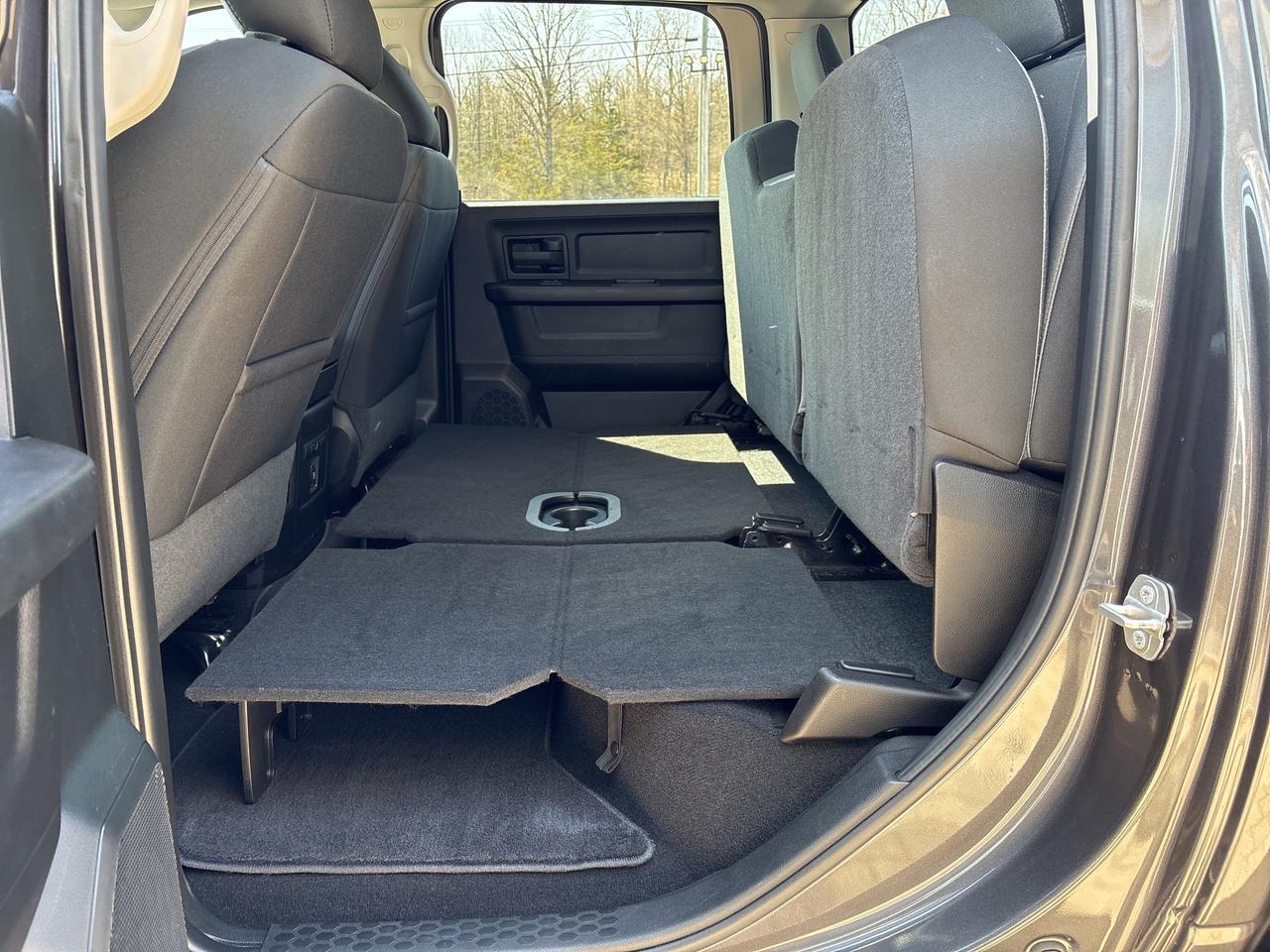 2021 RAM 1500 Classic EXPRESS Photo