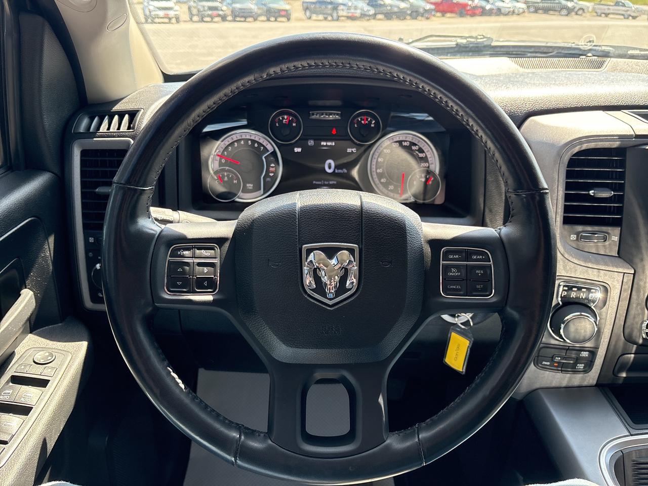 2021 RAM 1500 Classic EXPRESS Photo