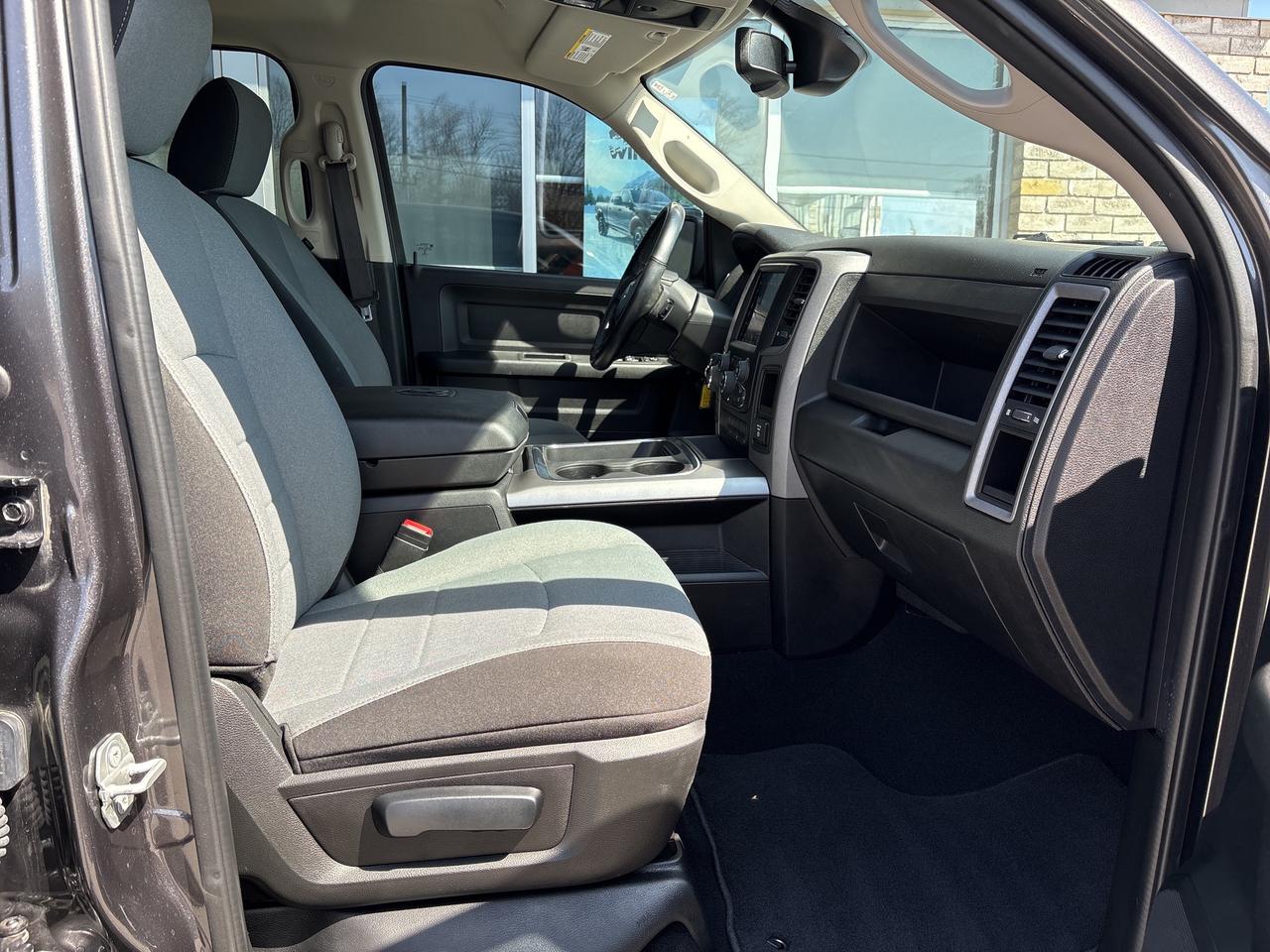 2021 RAM 1500 Classic EXPRESS Photo
