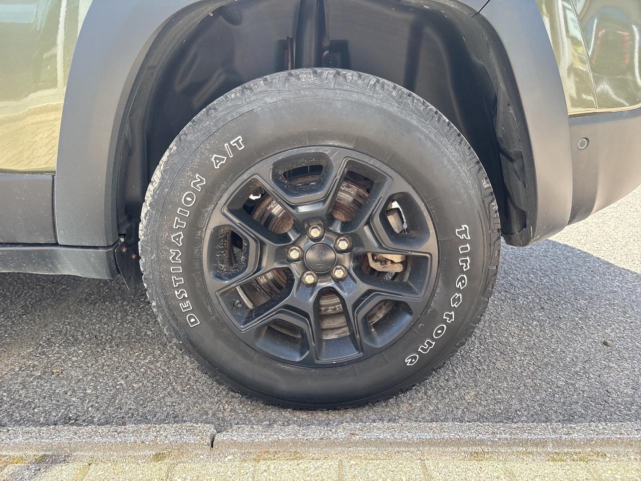 2021 Jeep Cherokee Trailhawk Elite Photo