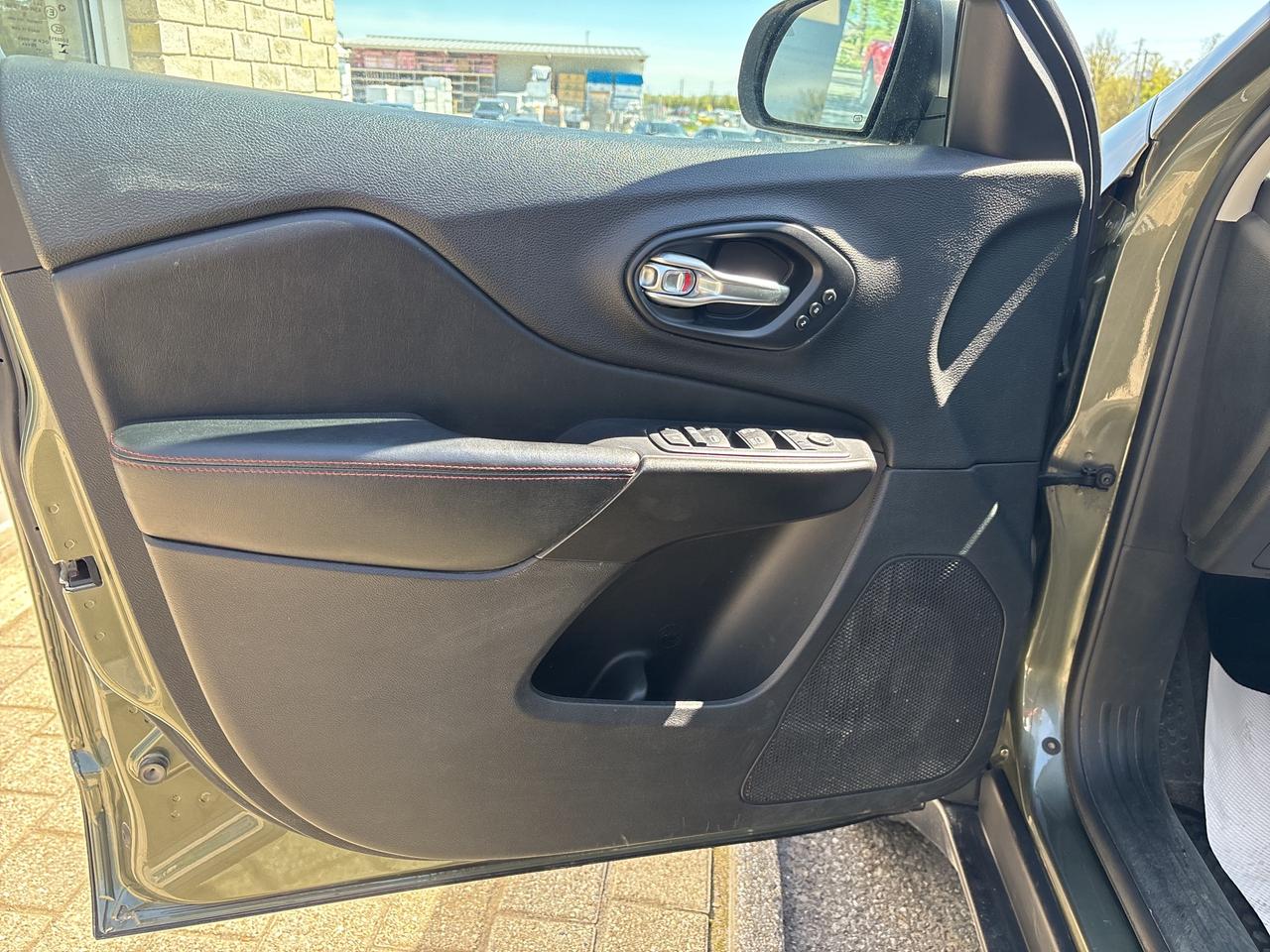 2021 Jeep Cherokee Trailhawk Elite Photo