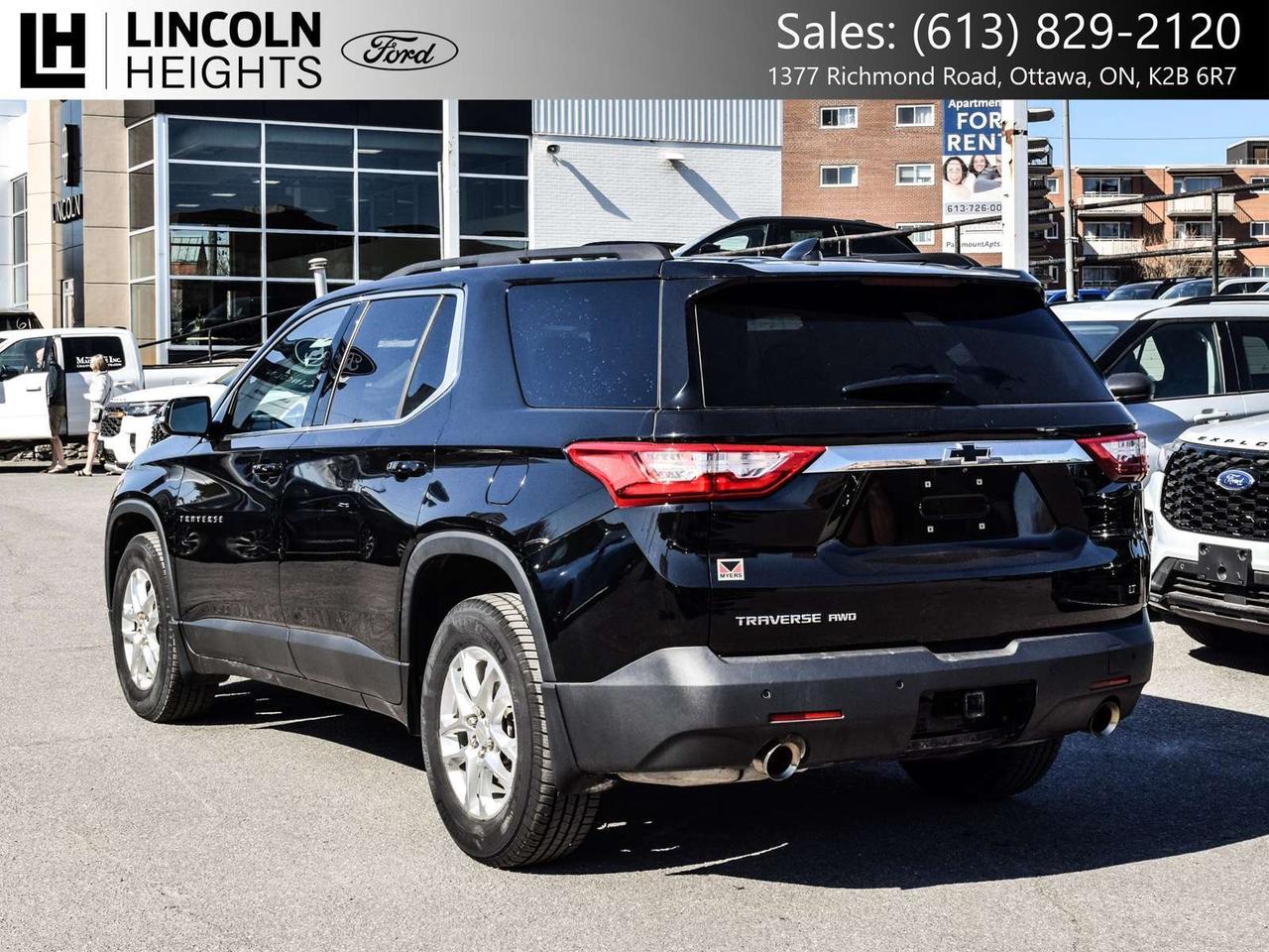 2020 Chevrolet Traverse Cloth w/1LT Photo3