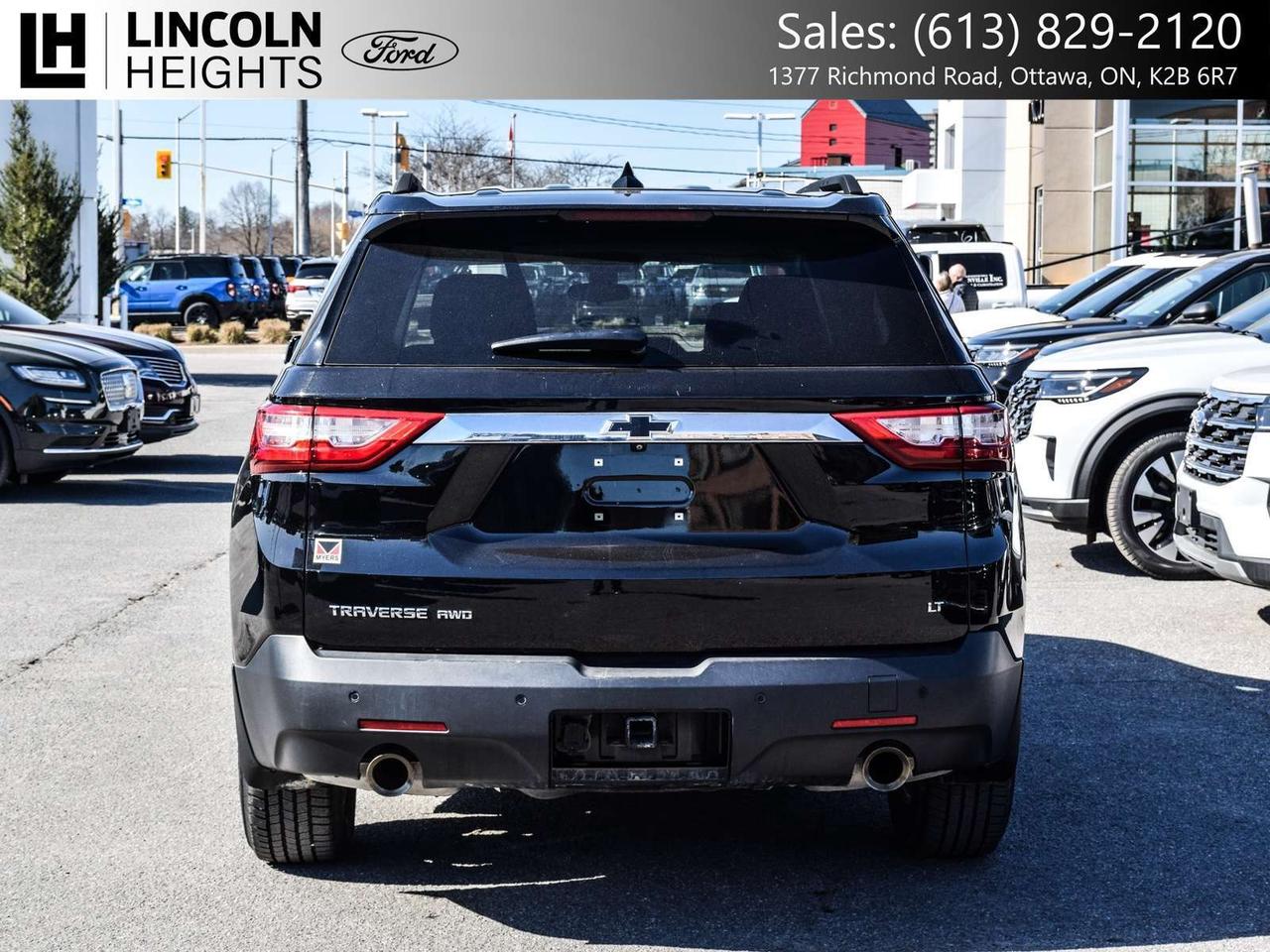 2020 Chevrolet Traverse Cloth w/1LT Photo4