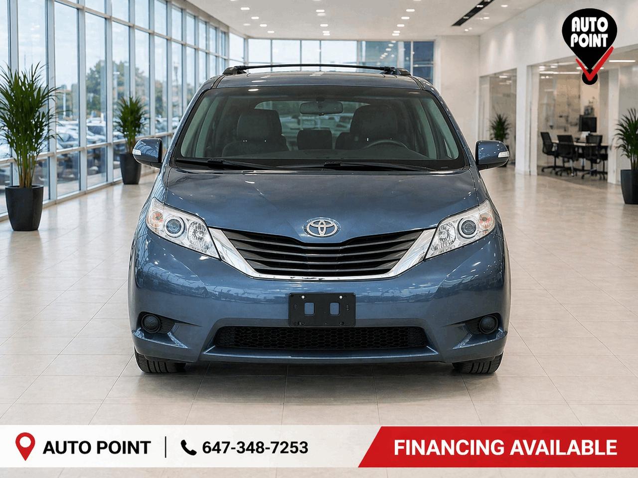 2017 Toyota Sienna 5DR LE 8-PASS FWD Photo