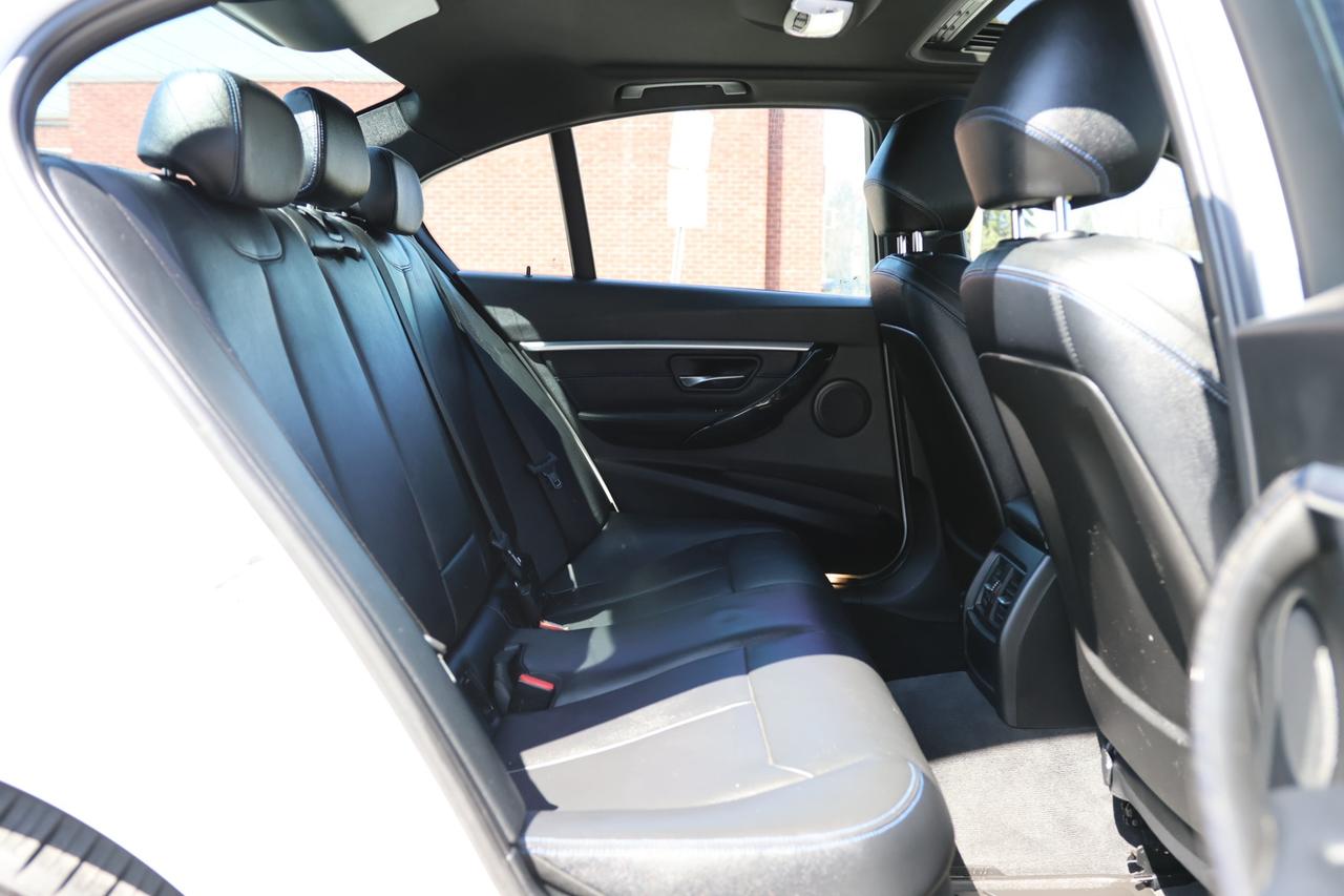 2018 BMW 3 Series 330i xDrive AWD/NAV/LEATHER/P SEATS/H SEATS & STEE Photo