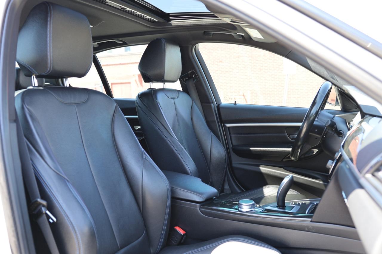 2018 BMW 3 Series 330i xDrive AWD/NAV/LEATHER/P SEATS/H SEATS & STEE Photo