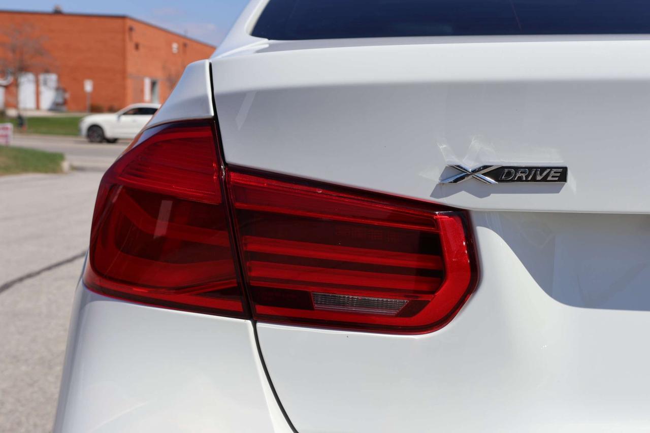 2018 BMW 3 Series 330i xDrive AWD/NAV/LEATHER/P SEATS/H SEATS & STEERING/BCAM/P SENSORS/BLIS/SUNROOF/BLUETOOTH Photo