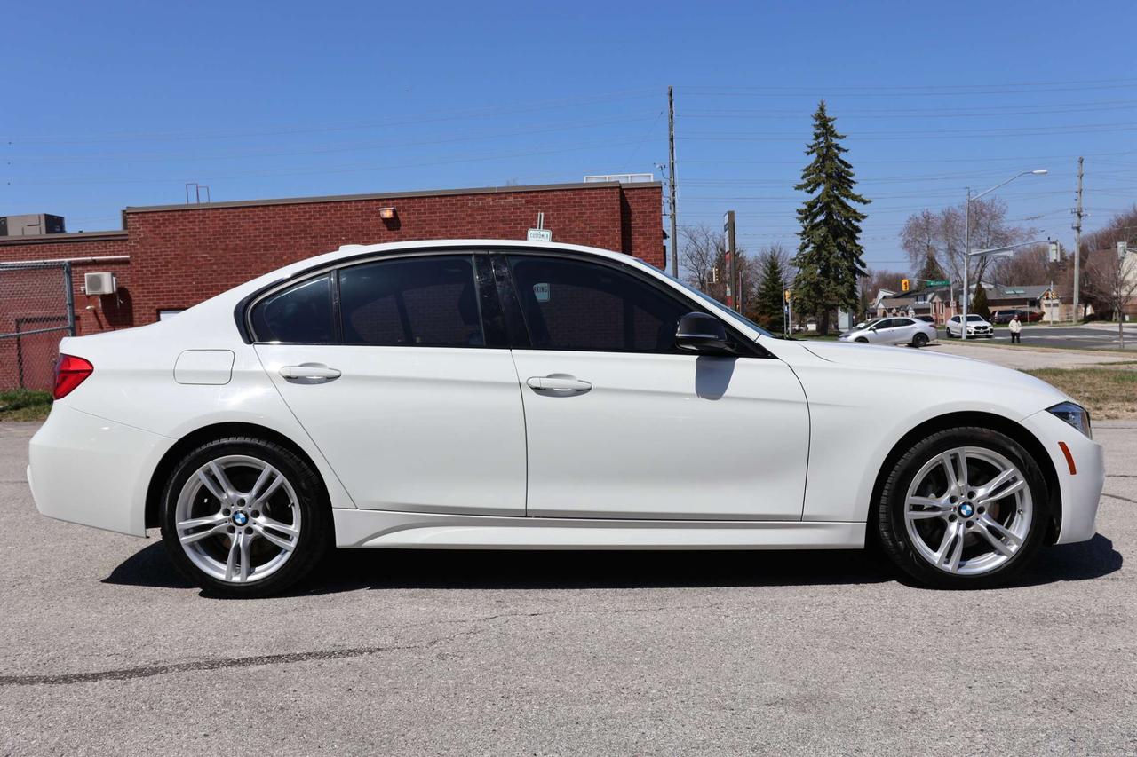 2018 BMW 3 Series 330i xDrive AWD/NAV/LEATHER/P SEATS/H SEATS & STEERING/BCAM/P SENSORS/BLIS/SUNROOF/BLUETOOTH Photo