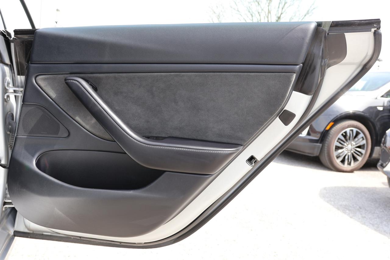 2018 Tesla Model 3 LONG RANGE-DUAL MOTOR-AWD/AUTOPILOT/FULL SELF DRIV Photo