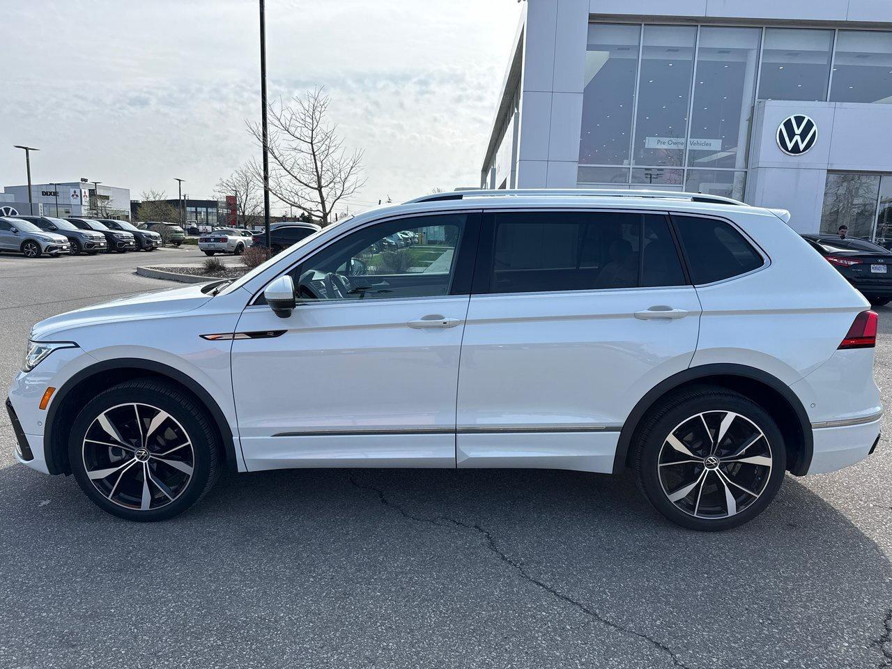 2023 Volkswagen Tiguan Highline 2.0T 8sp at w/Tip 4M Alloy Wheels  Leathe Photo