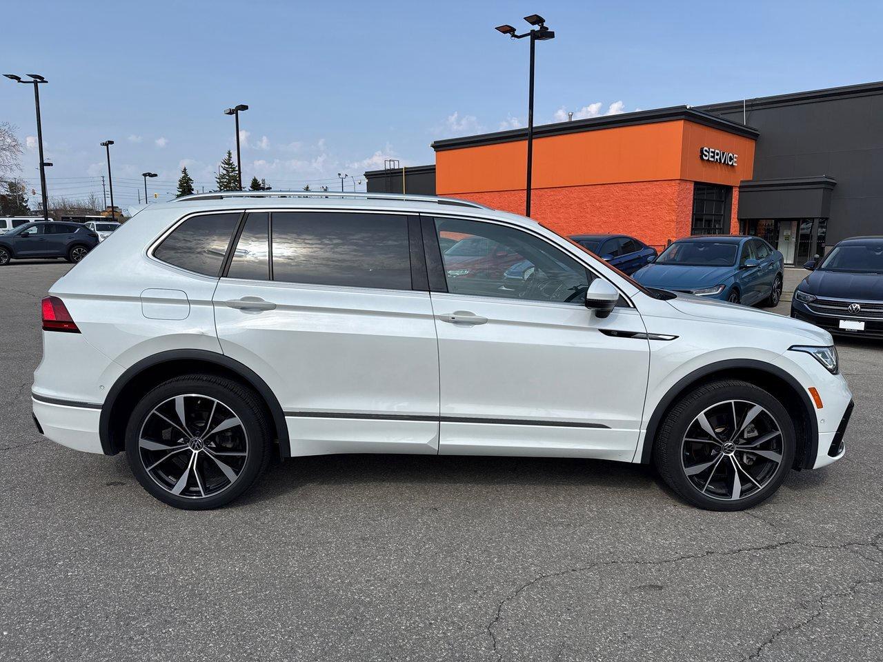 2023 Volkswagen Tiguan Highline 2.0T 8sp at w/Tip 4M Alloy Wheels  Leathe Photo