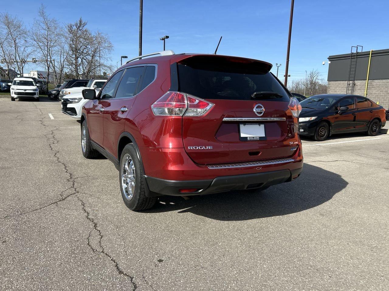 2015 Nissan Rogue SL AWD CVT Keyless Entry  Alloy Wheels  Sunroof  L Photo