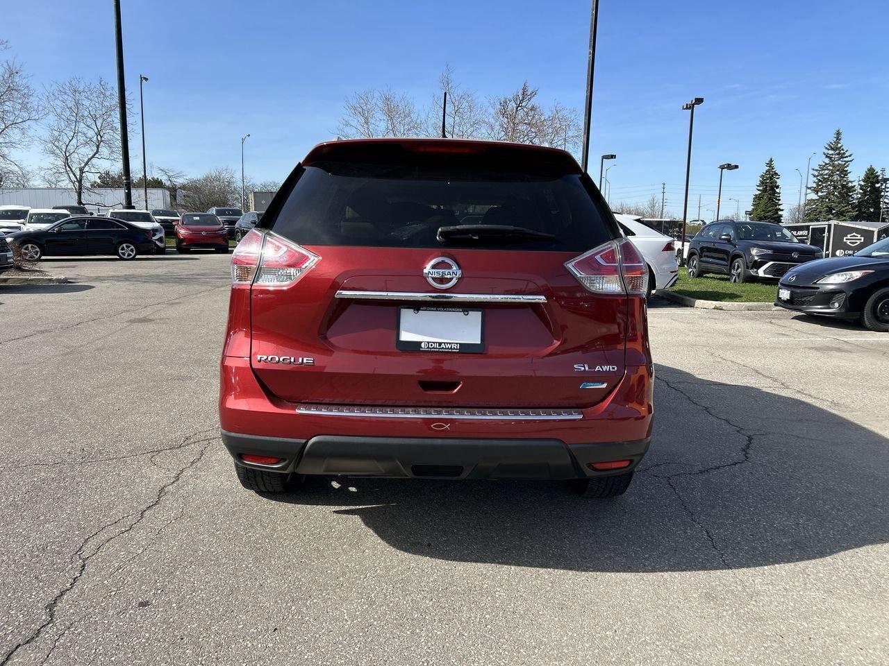 2015 Nissan Rogue SL AWD CVT Keyless Entry  Alloy Wheels  Sunroof  L Photo