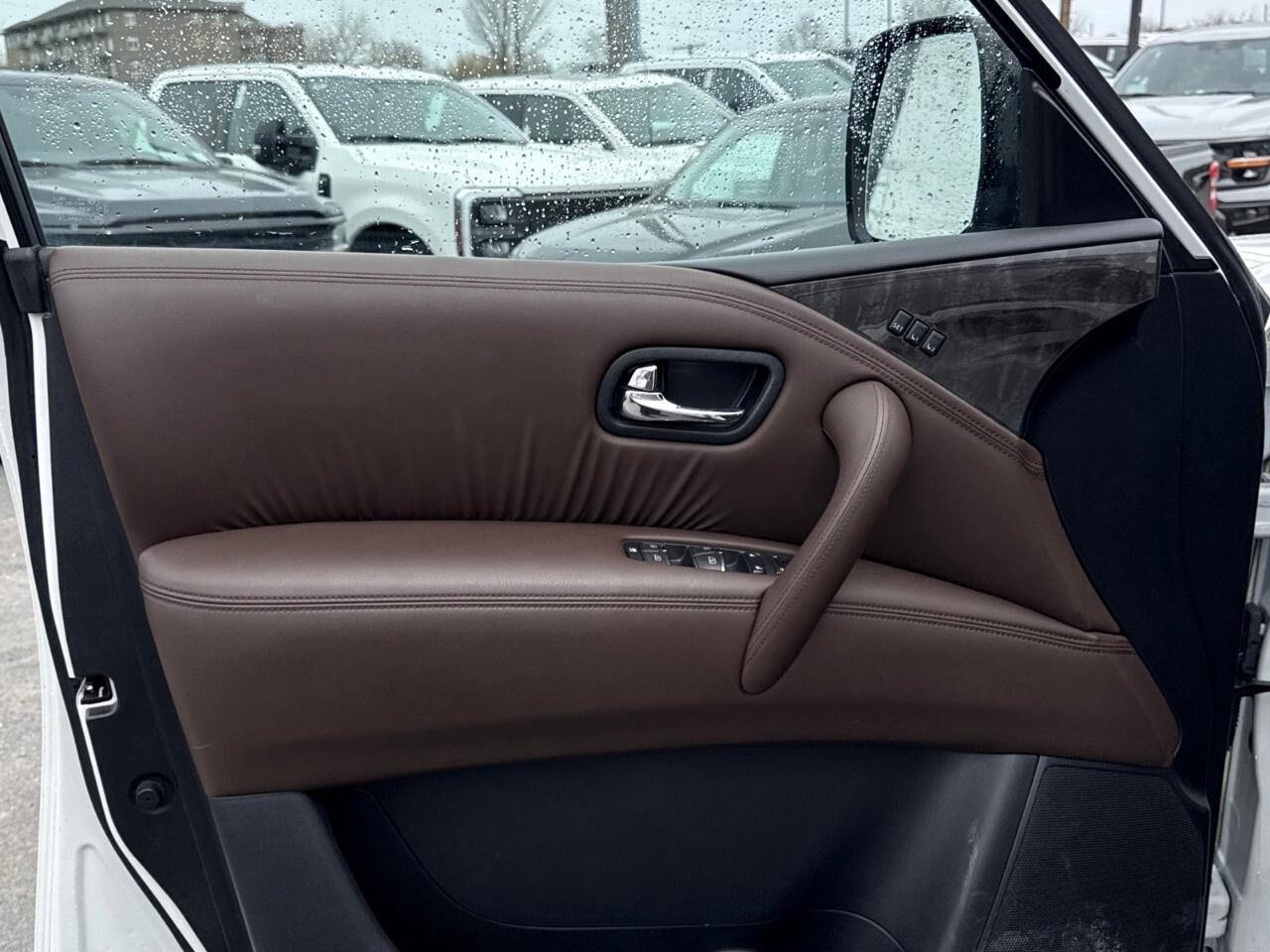 2022 Nissan Armada PLATINUM   1 OWNER   LOW KM Photo