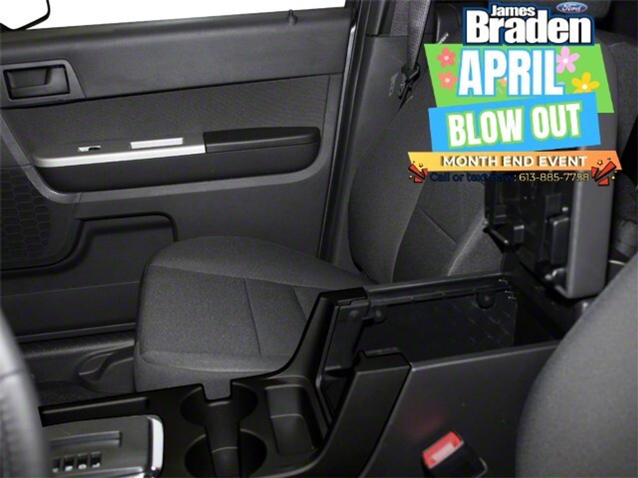 2012 Ford Escape 4WD 4dr XLT Photo