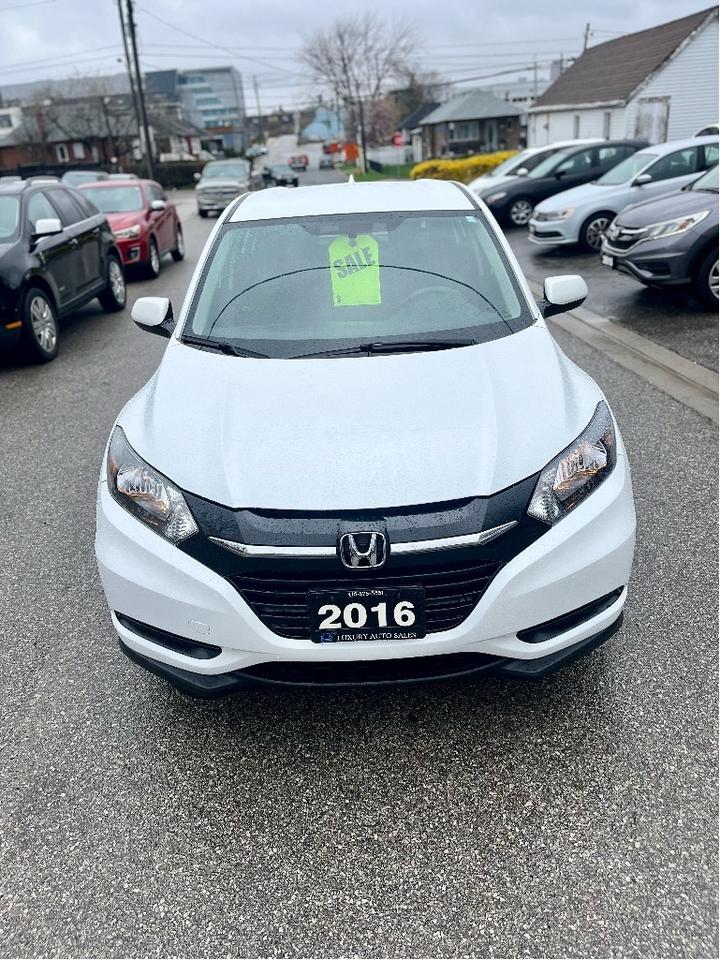 2016 Honda HR-V LX ONE OWNER CERTIFIED Photo2