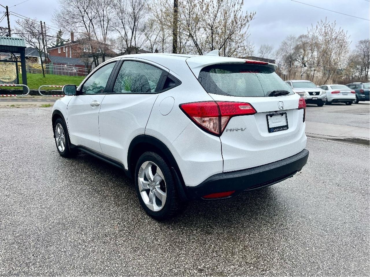 2016 Honda HR-V LX ONE OWNER CERTIFIED Photo