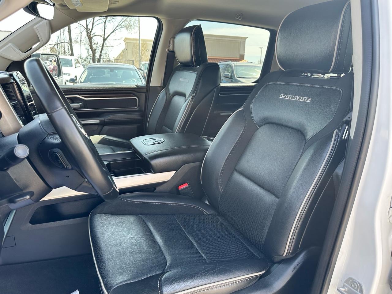 2022 RAM 1500 Laramie 4x4 Crew Cab 5'7 Box ~ CERTIFIED Photo