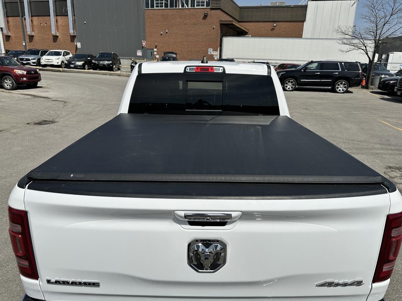 2022 RAM 1500 Laramie 4x4 Crew Cab 5'7 Box ~ CERTIFIED Photo4