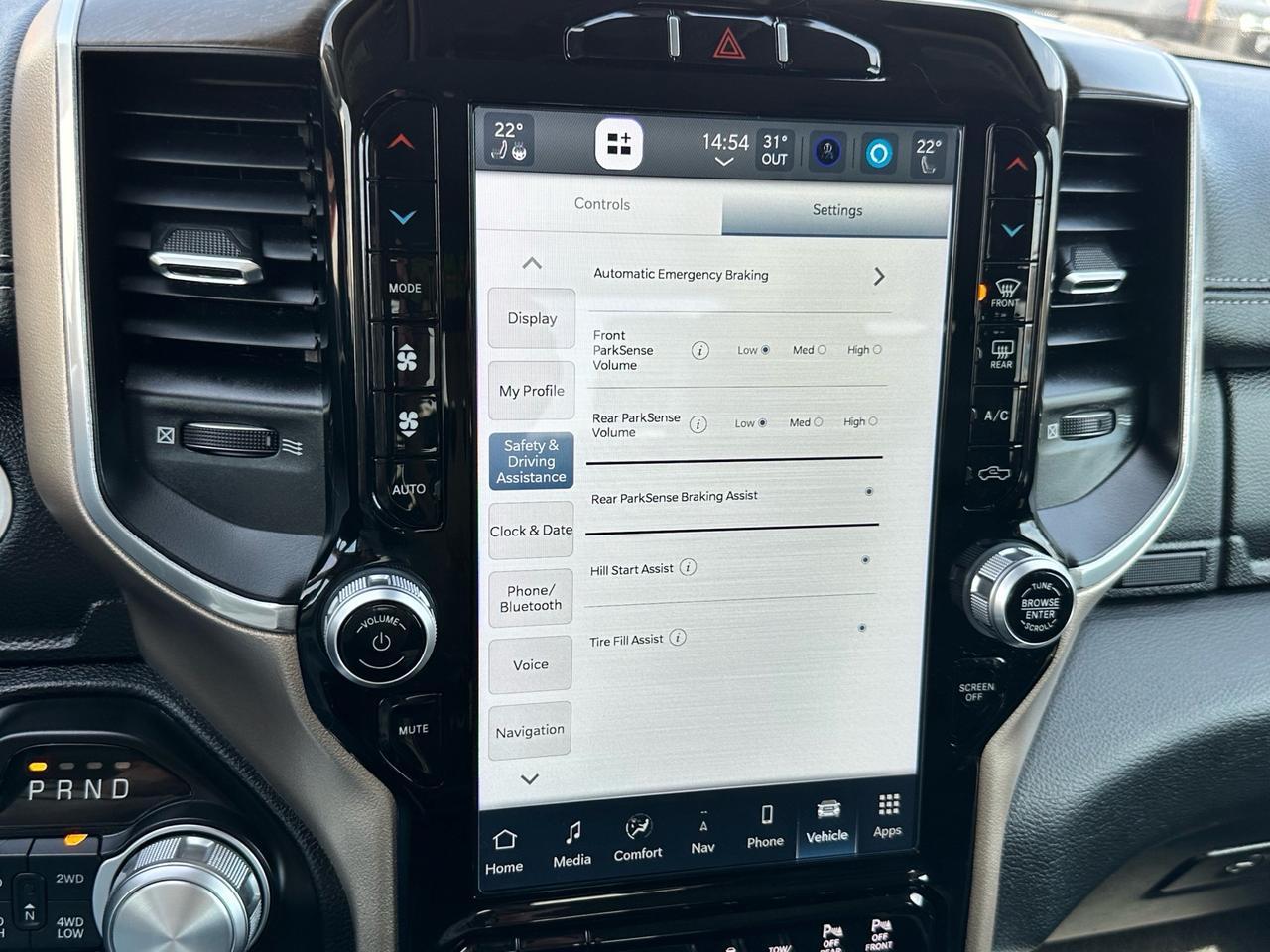 2022 RAM 1500 Laramie 4x4 Crew Cab 5'7 Box ~ CERTIFIED Photo