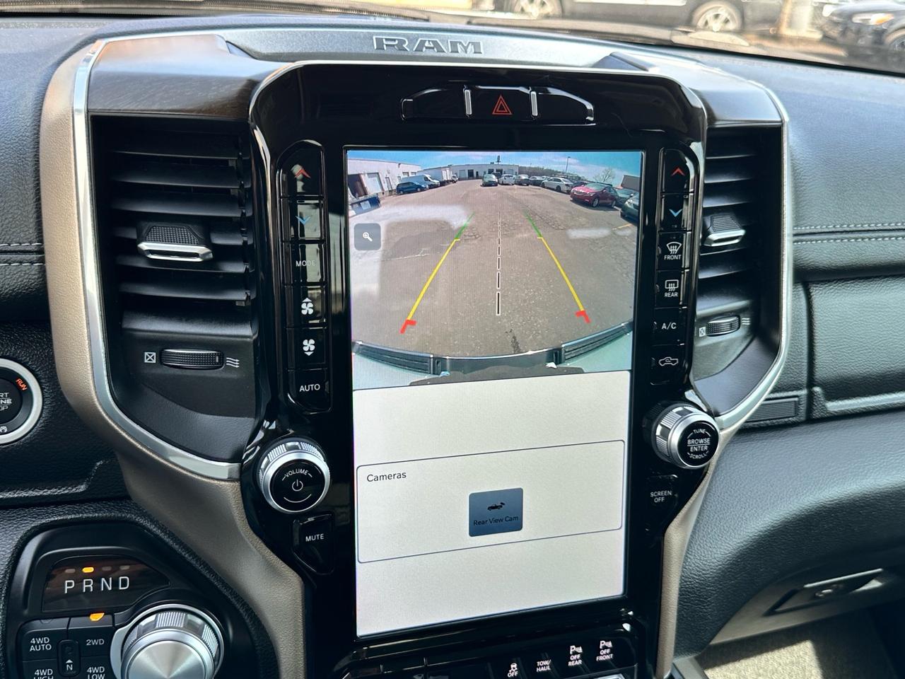 2022 RAM 1500 Laramie 4x4 Crew Cab 5'7 Box ~ CERTIFIED Photo