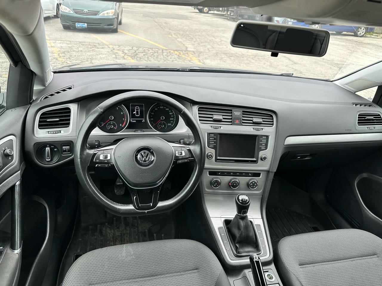 2016 Volkswagen Golf Trendline ~ 1.8 TSI ~ Manual ~ Certified Photo4