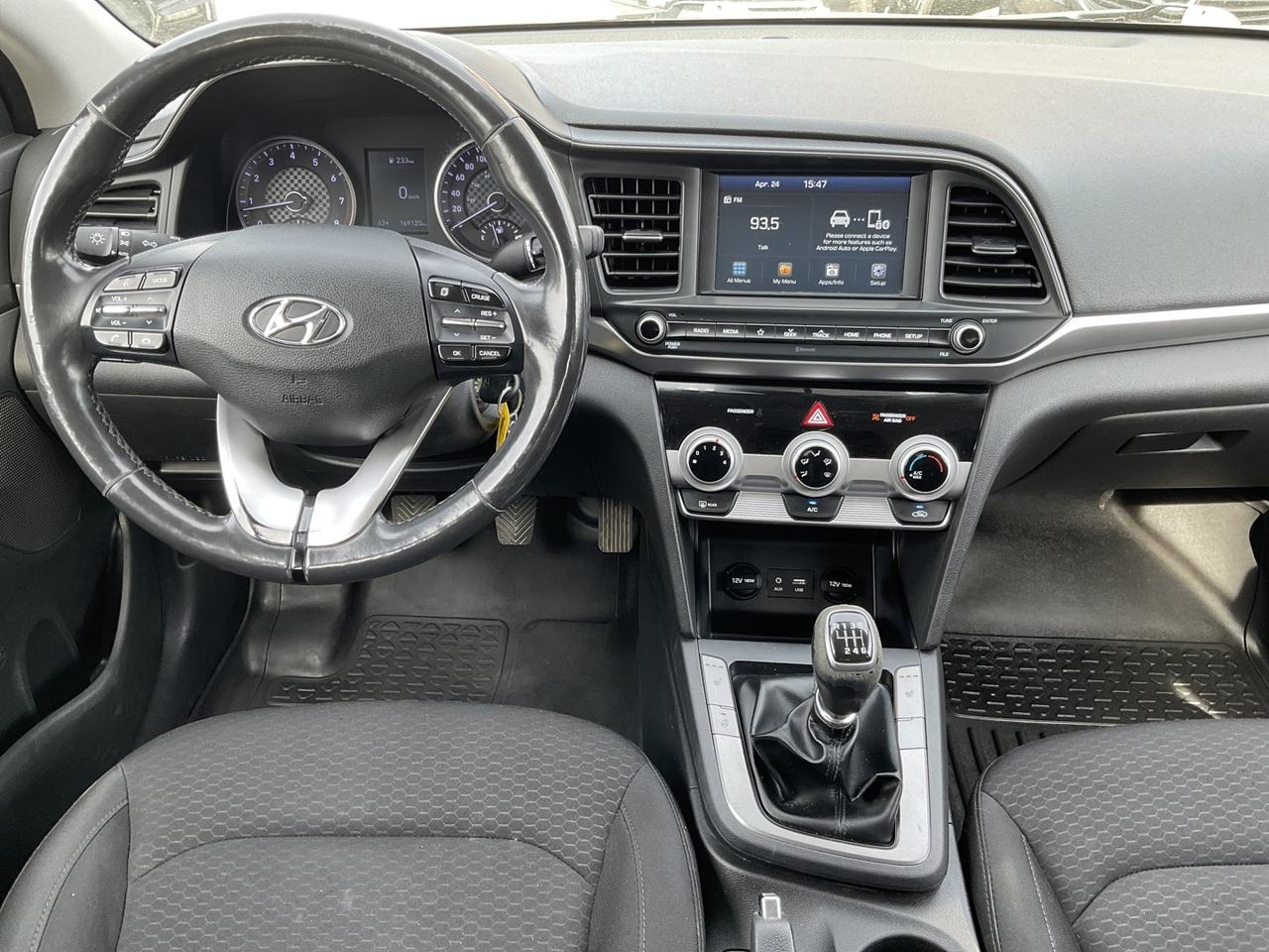 2019 Hyundai Elantra Preferred - ALLOYS! CAR PLAY! BACK-UP CAM! BSM! Photo