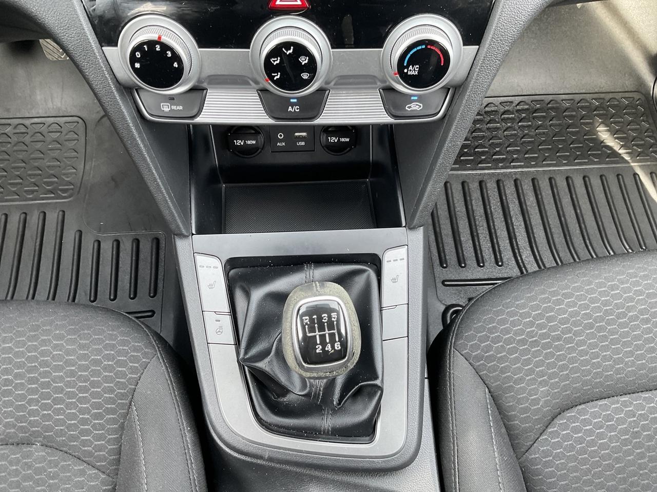 2019 Hyundai Elantra Preferred - ALLOYS! CAR PLAY! BACK-UP CAM! BSM! Photo