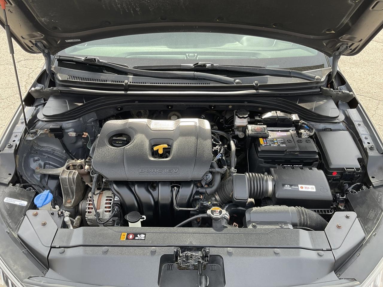 2019 Hyundai Elantra Preferred - ALLOYS! CAR PLAY! BACK-UP CAM! BSM! Photo