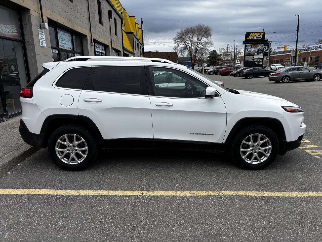 2014 Jeep Cherokee 4WD 4dr North Photo