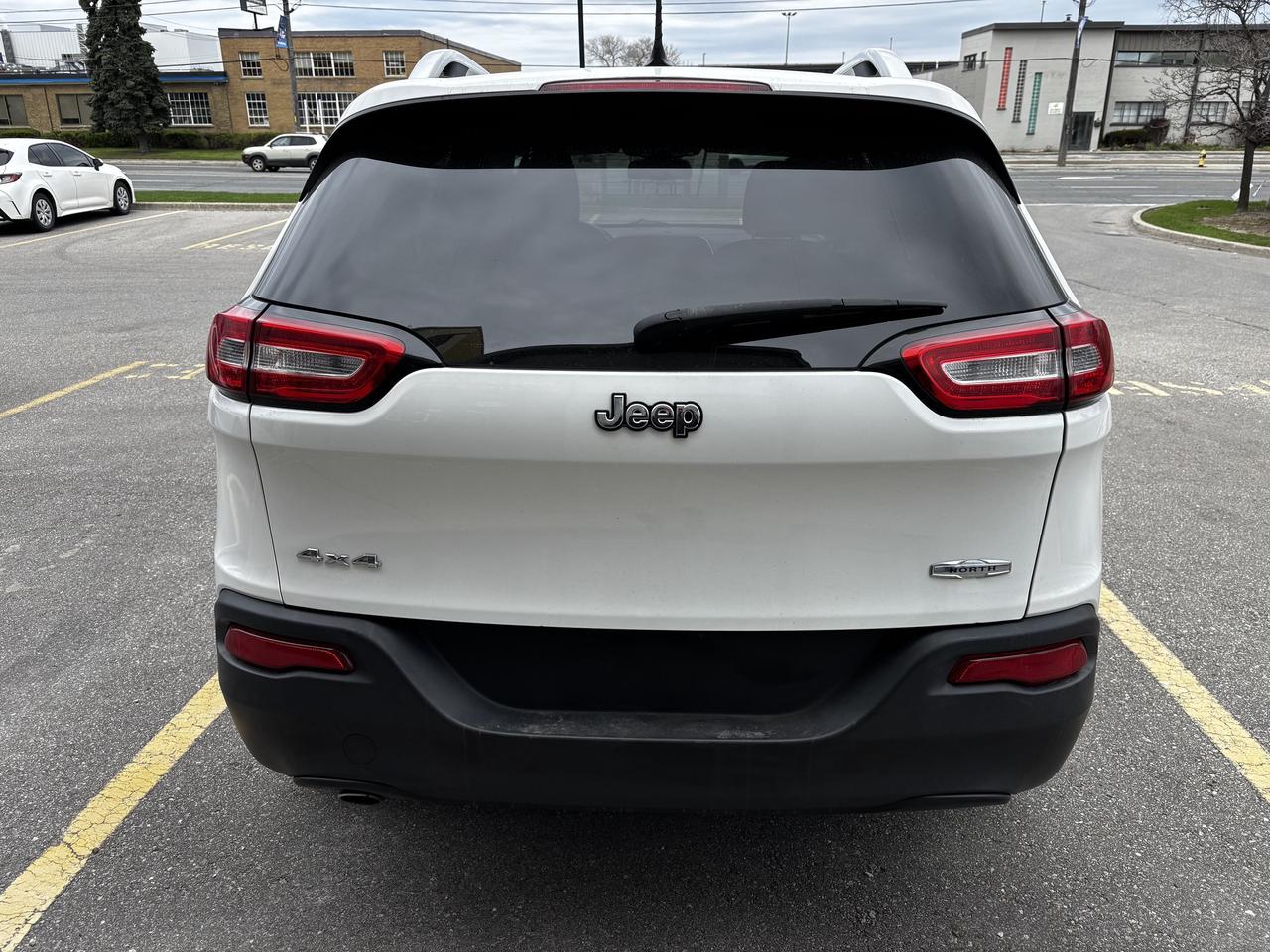 2014 Jeep Cherokee 4WD 4dr North Photo