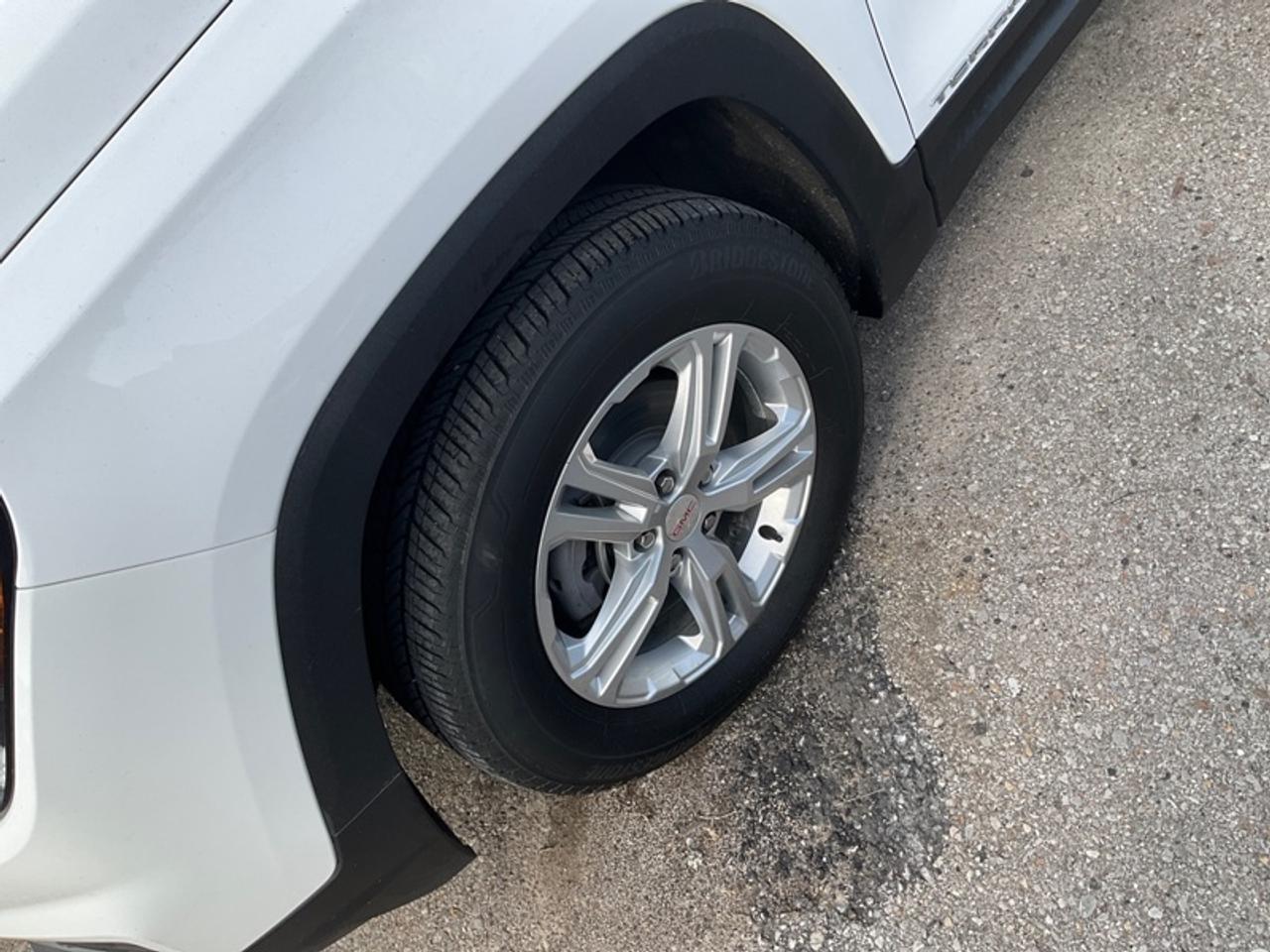 2024 GMC Terrain SLE Photo