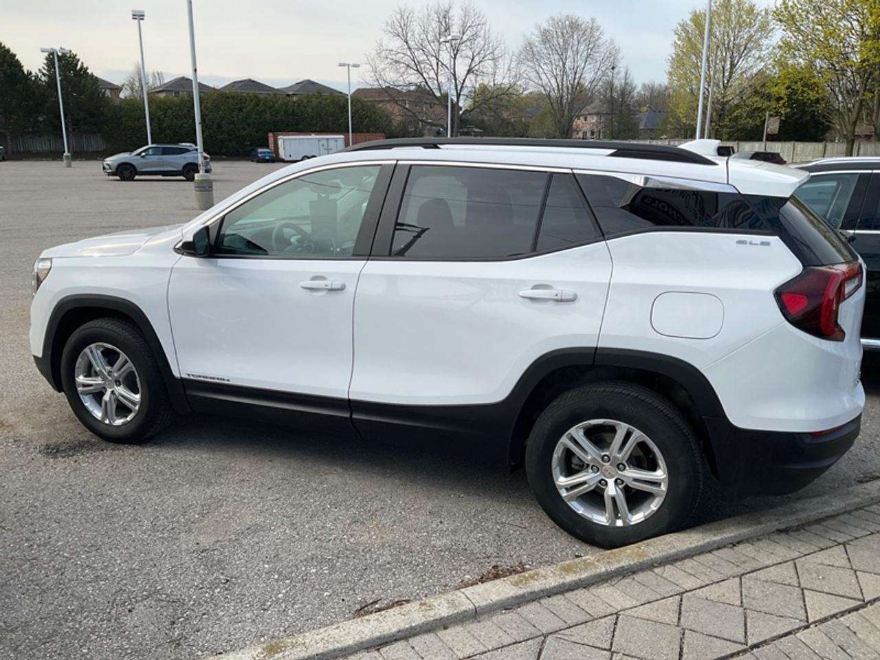 2024 GMC Terrain SLE Photo