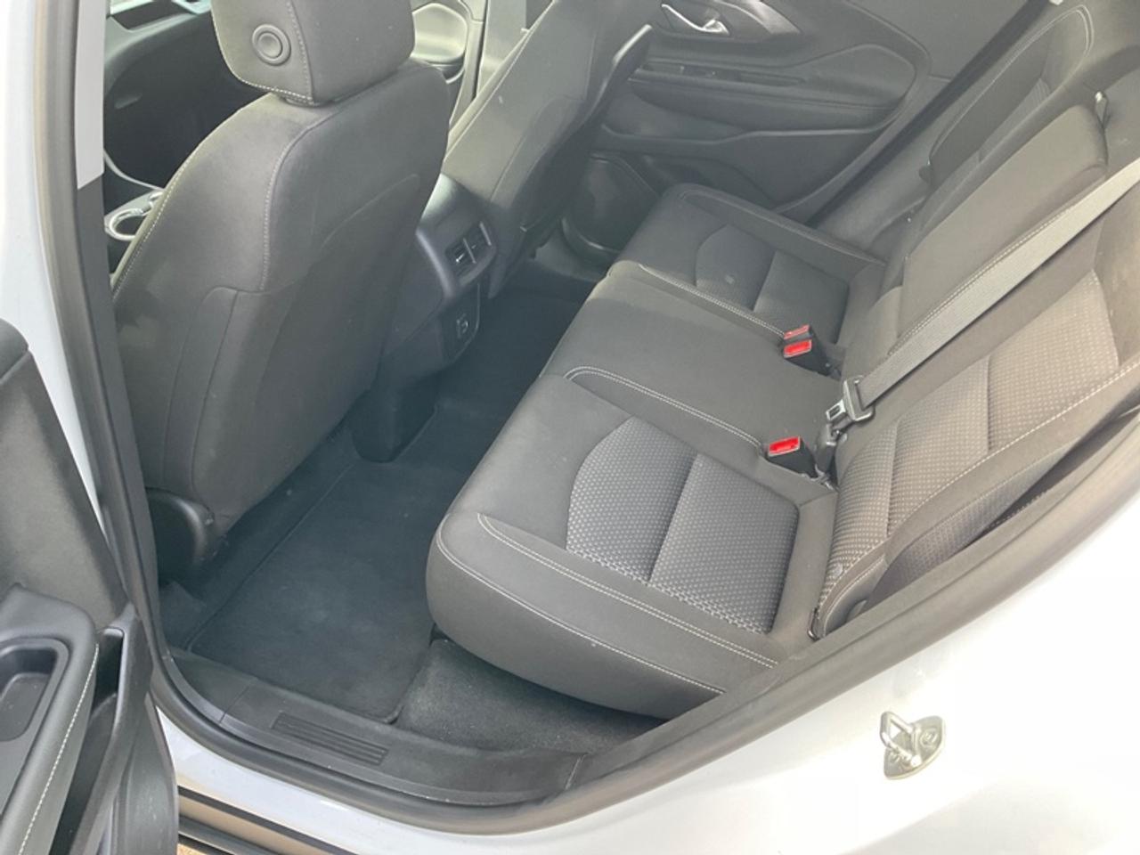 2024 GMC Terrain SLE Photo