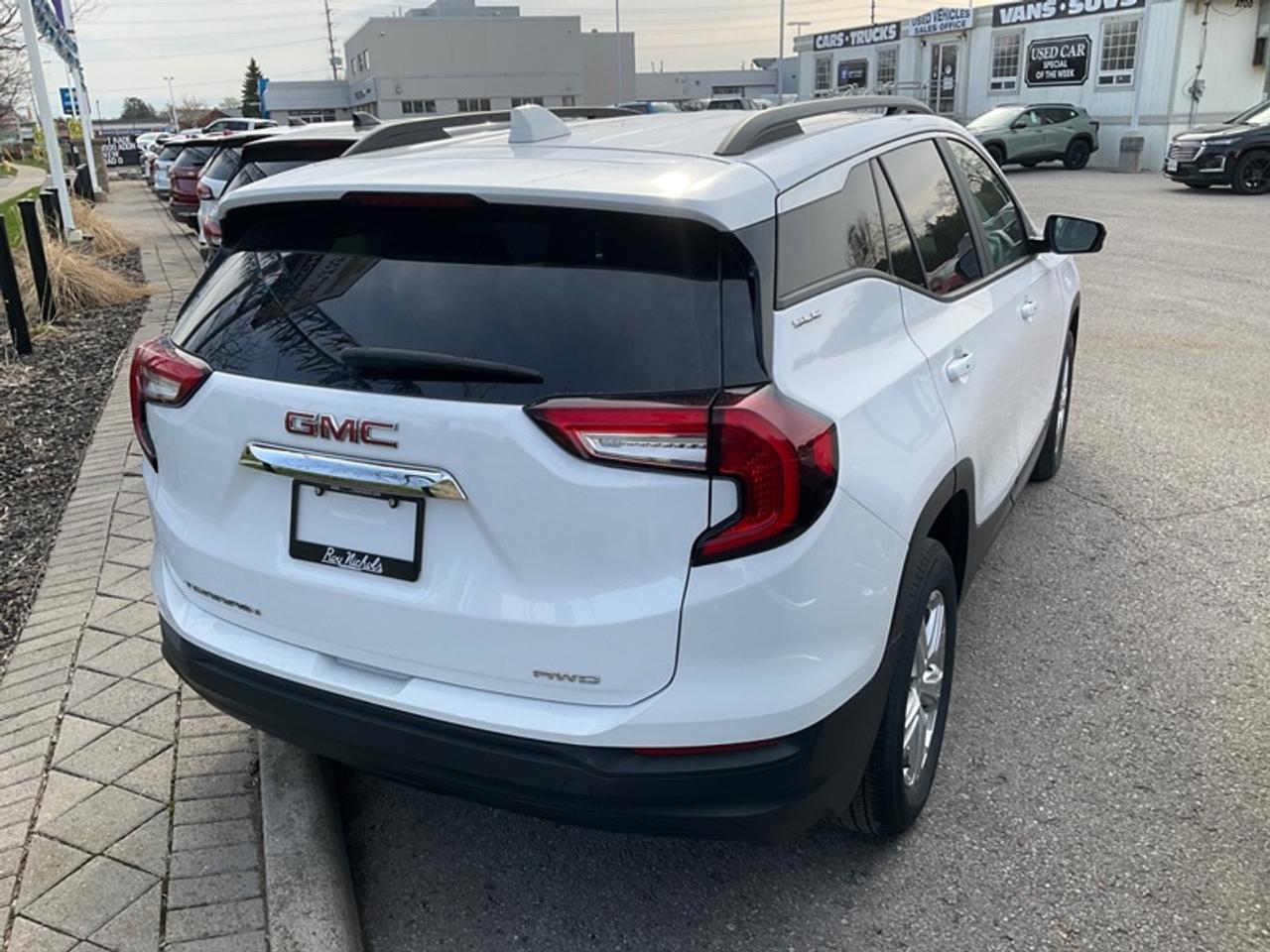 2024 GMC Terrain SLE Photo