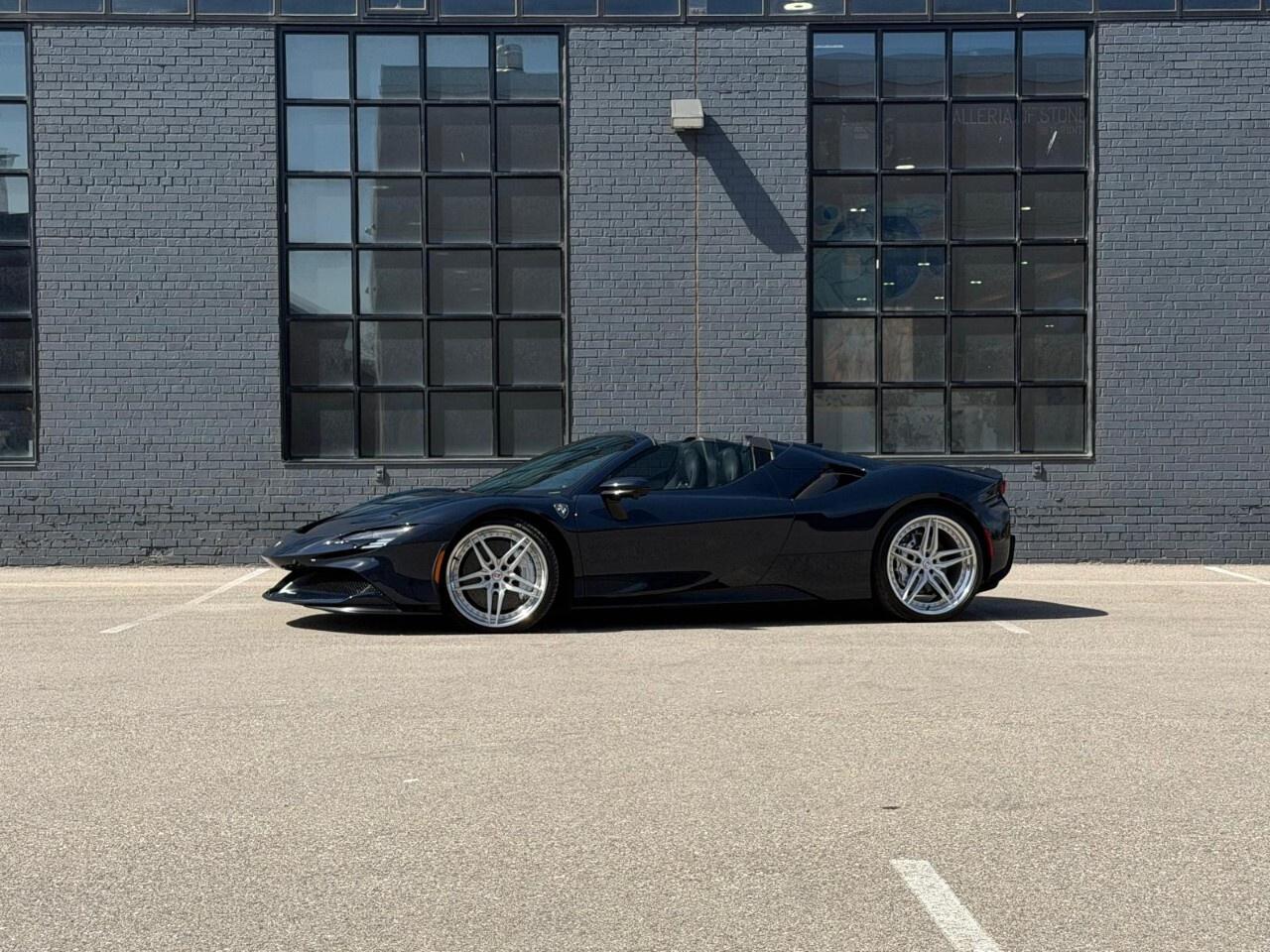 2022 Ferrari SF90 Spider Convertible Photo0