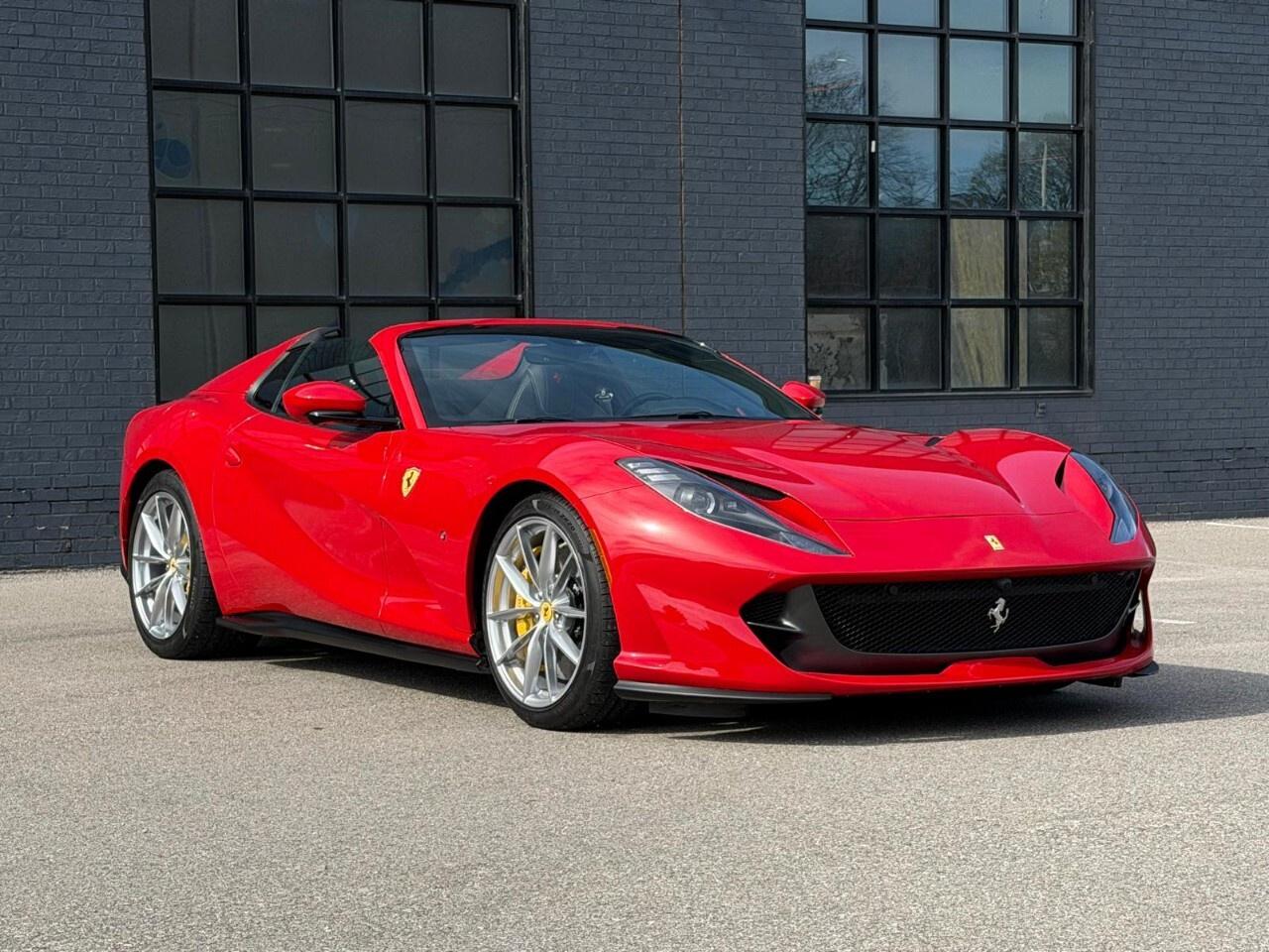 2021 Ferrari 812 GTS Convertible Photo4
