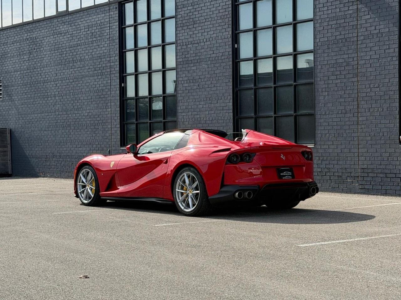 2021 Ferrari 812 GTS Convertible Photo