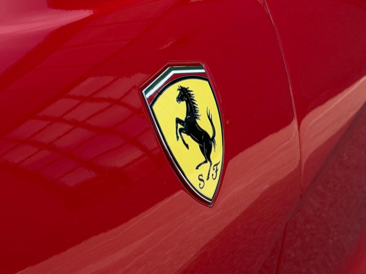 2021 Ferrari 812 GTS Convertible Photo