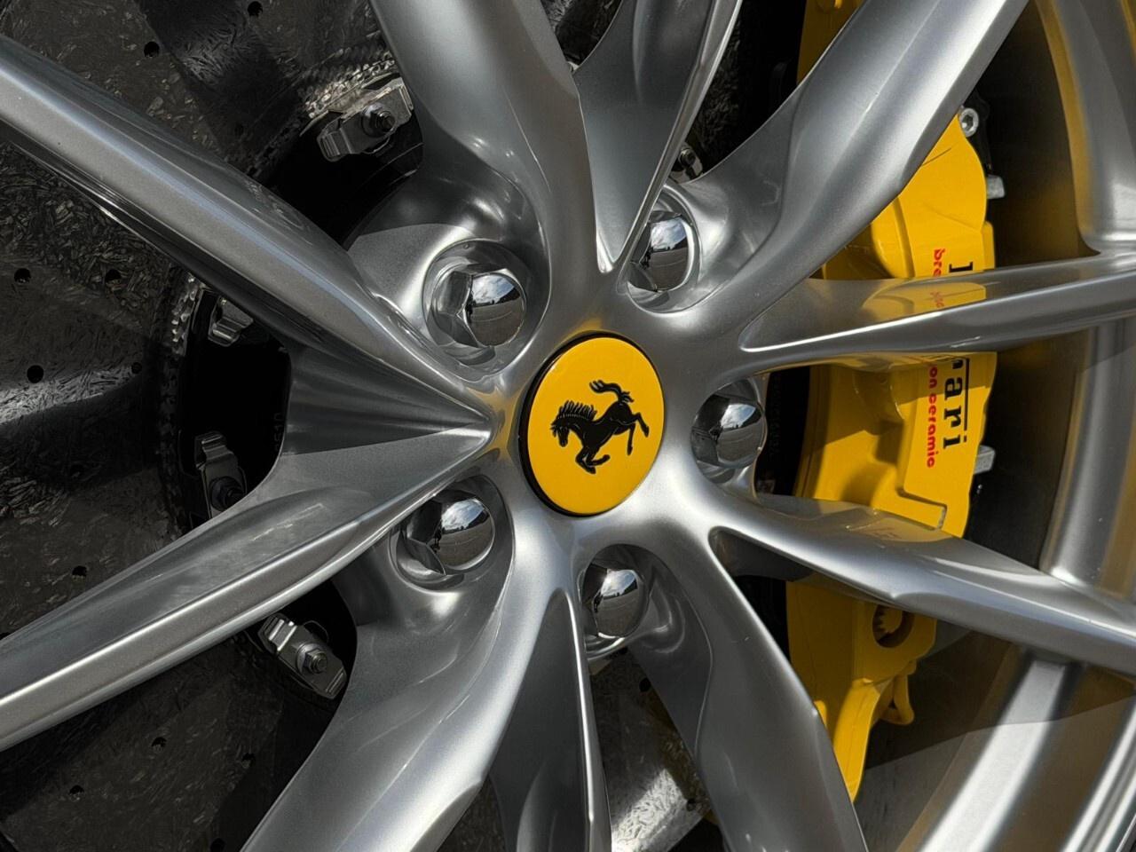 2021 Ferrari 812 GTS Convertible Photo
