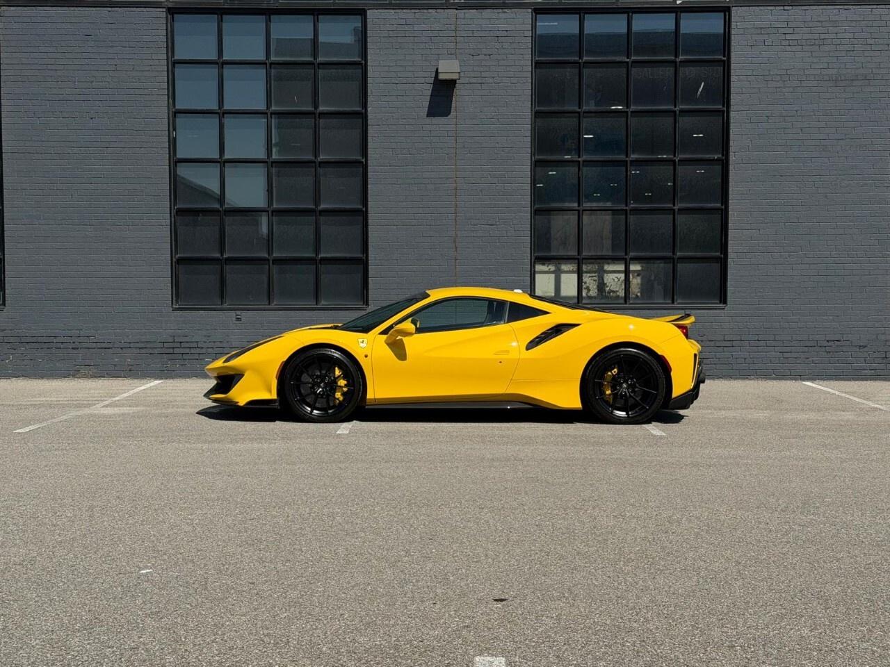 2019 Ferrari 488 Pista COUPE Photo