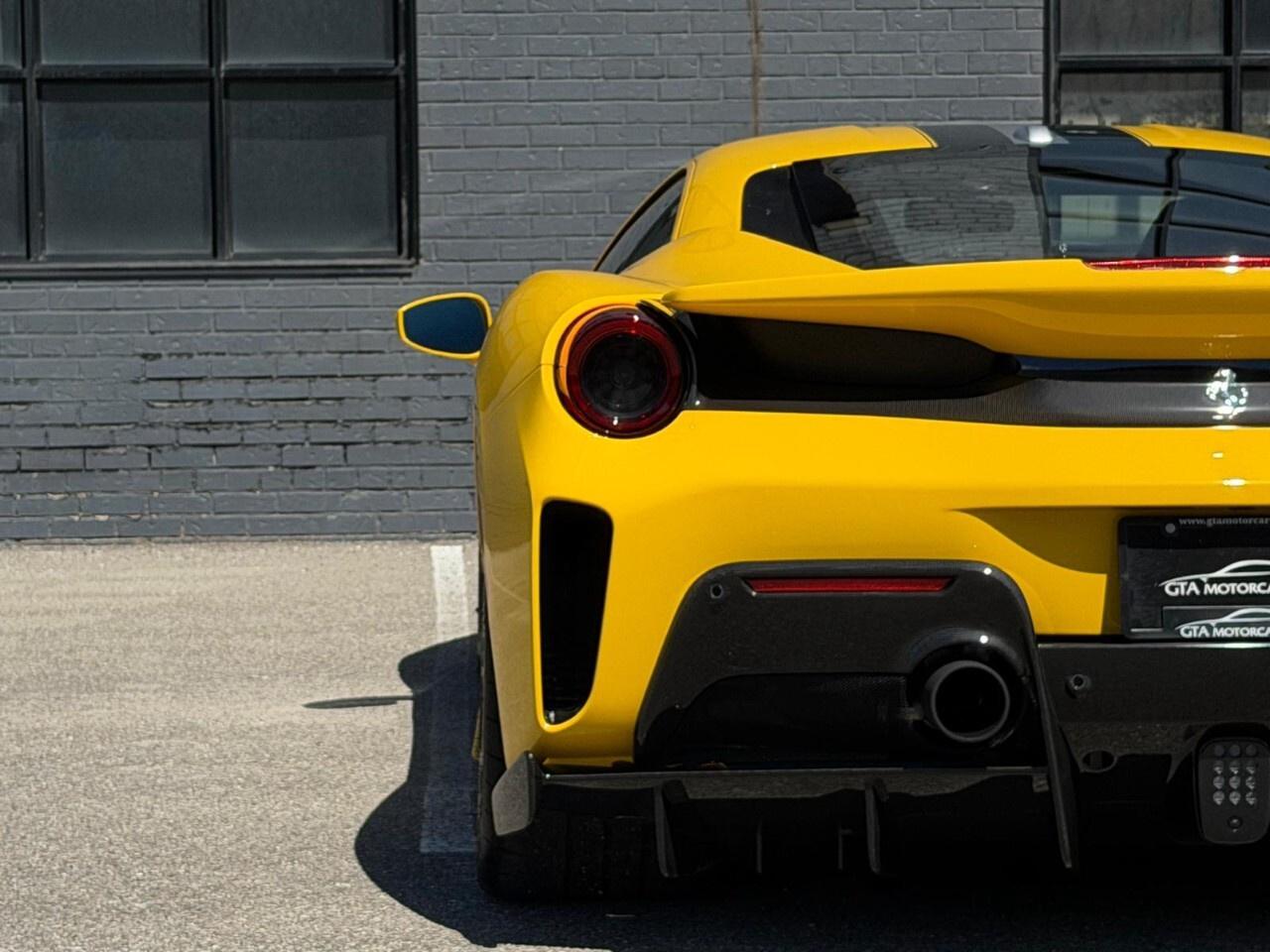 2019 Ferrari 488 Pista COUPE Photo
