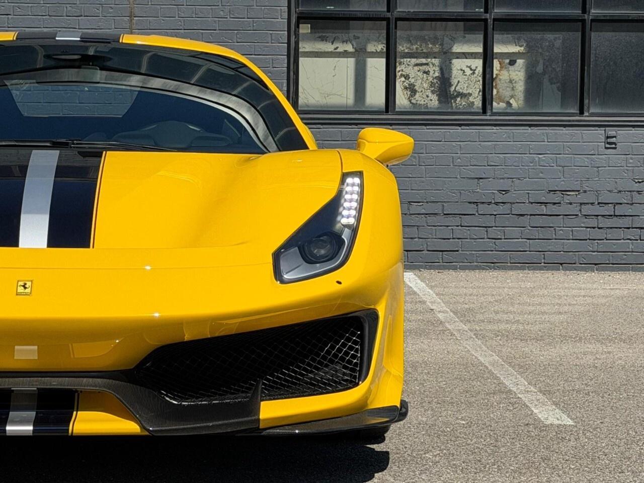 2019 Ferrari 488 Pista COUPE Photo