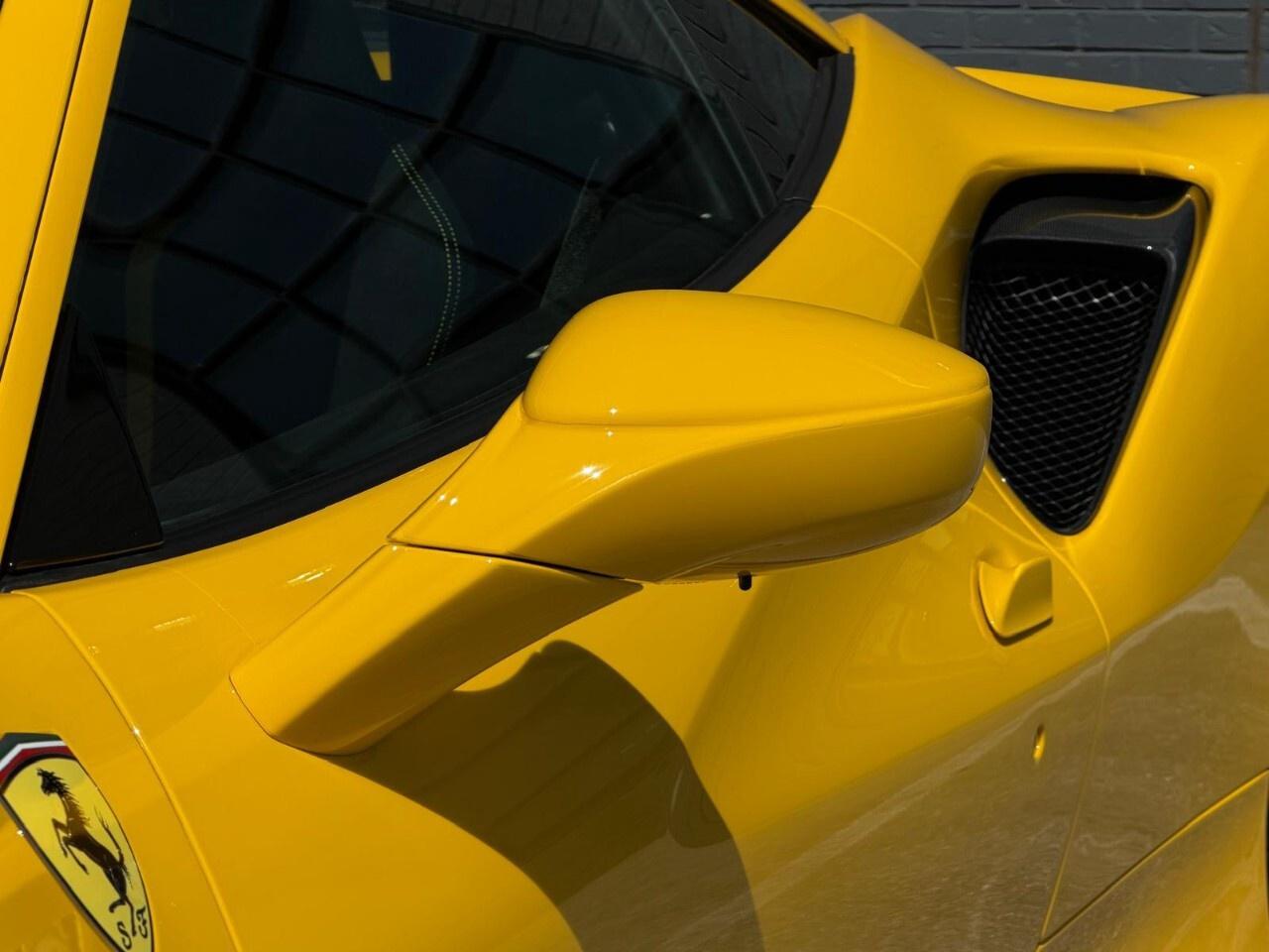 2019 Ferrari 488 Pista COUPE Photo